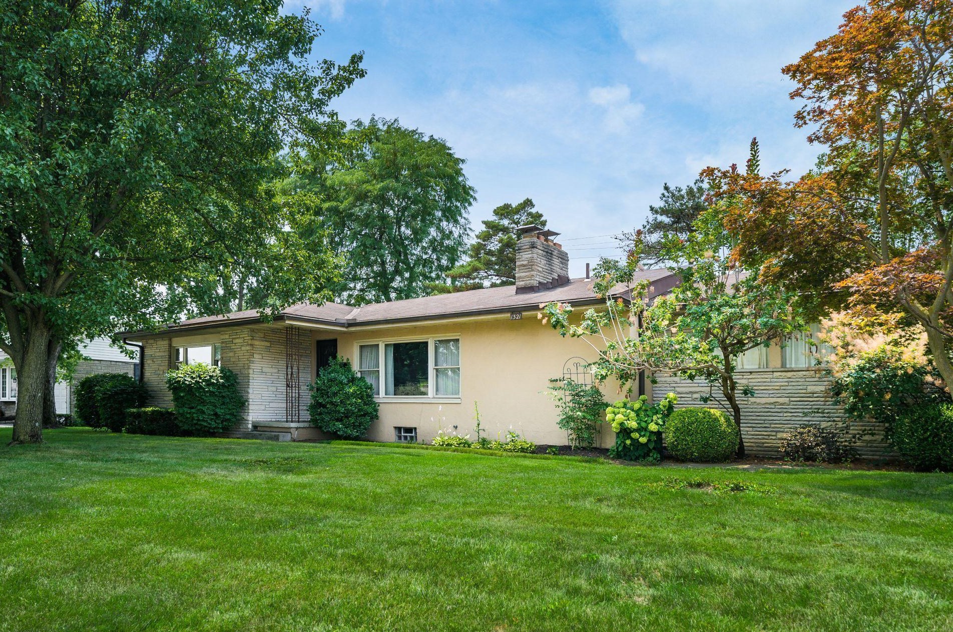 1321 James Rd, Columbus, OH 43227-1895