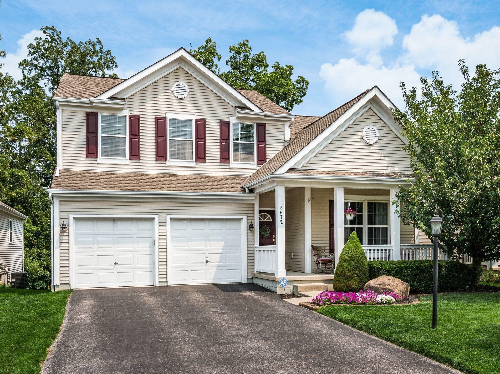 3672 Grimes Dr, Columbus, OH 43204-1875