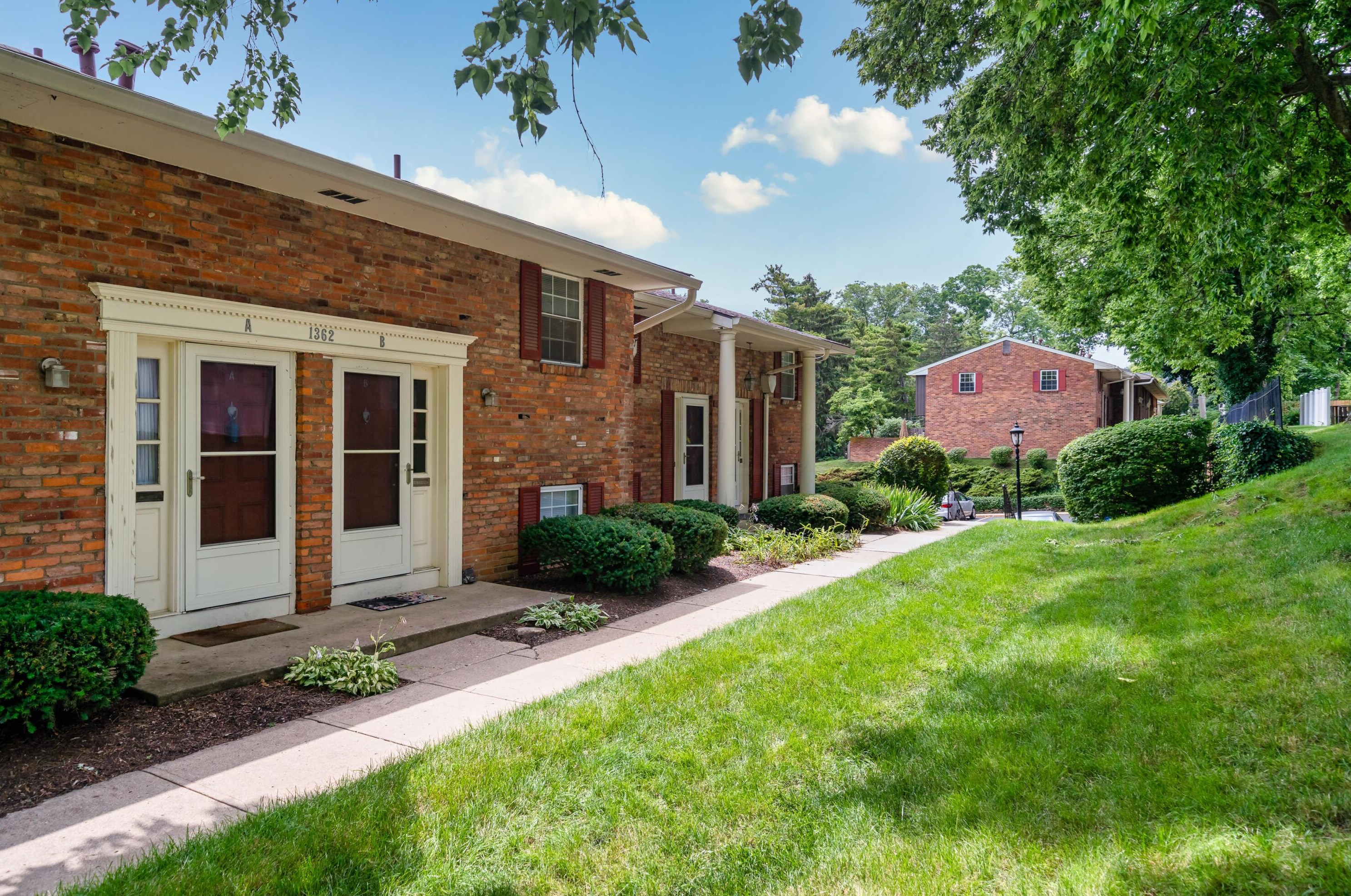 1362 Bluff Ave, Columbus, OH 43212-3772