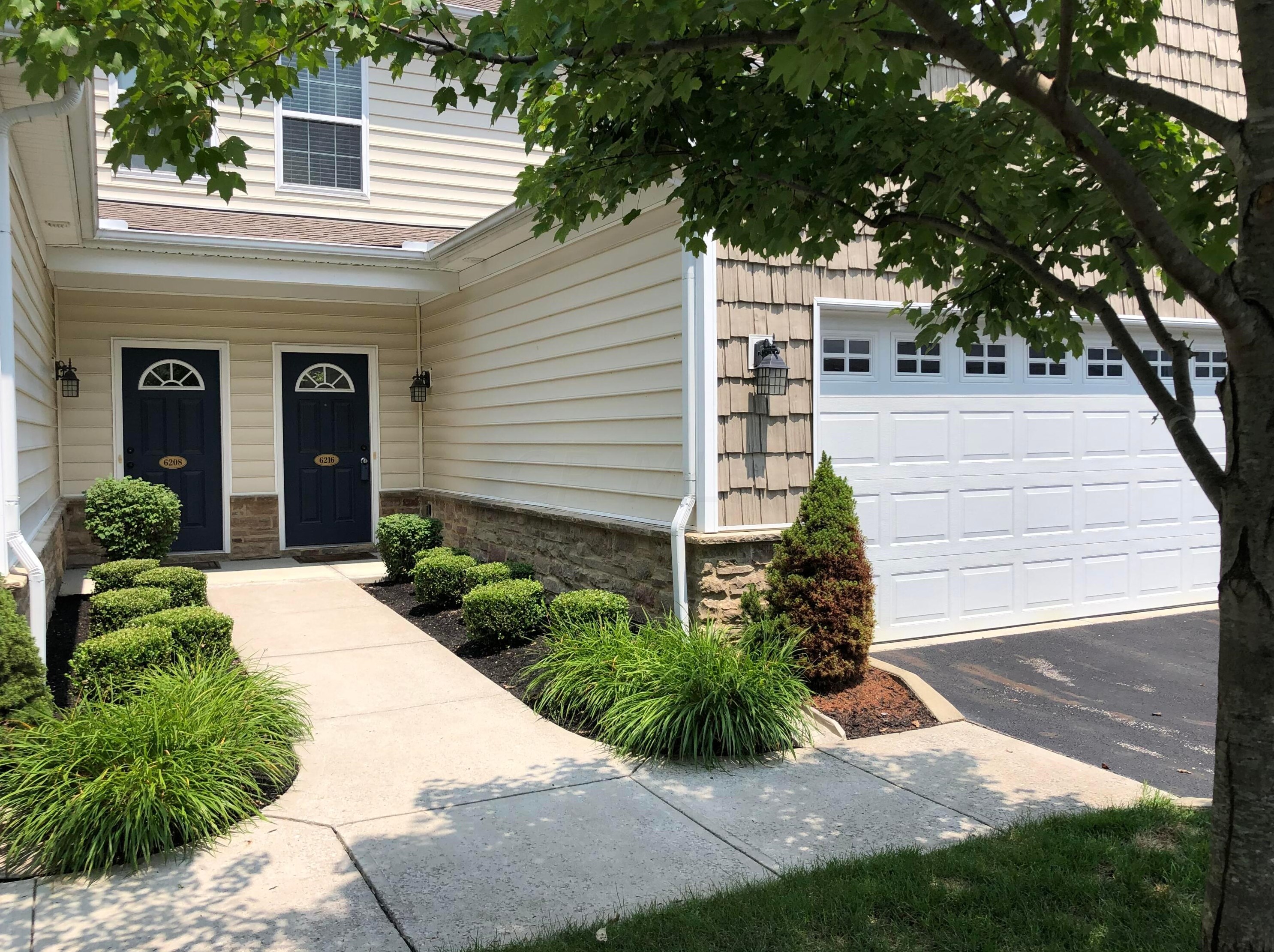 6216 Albany Brooke Dr, Westerville, OH 43081-7132