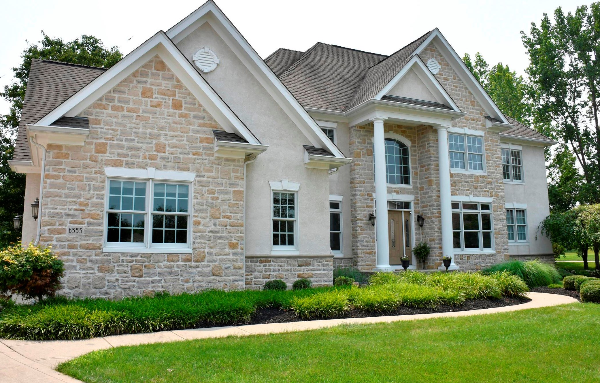 6555 Lions Gate Ct, Blacklick, OH 43004