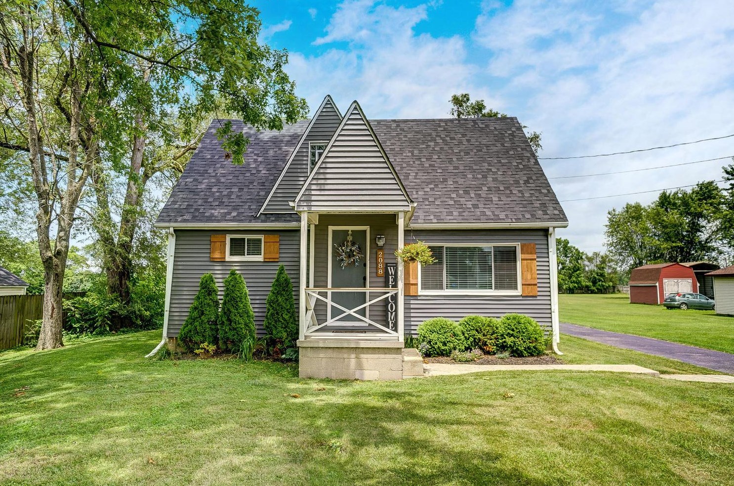 2088 Sedan Ave, Columbus, OH 43207-4329