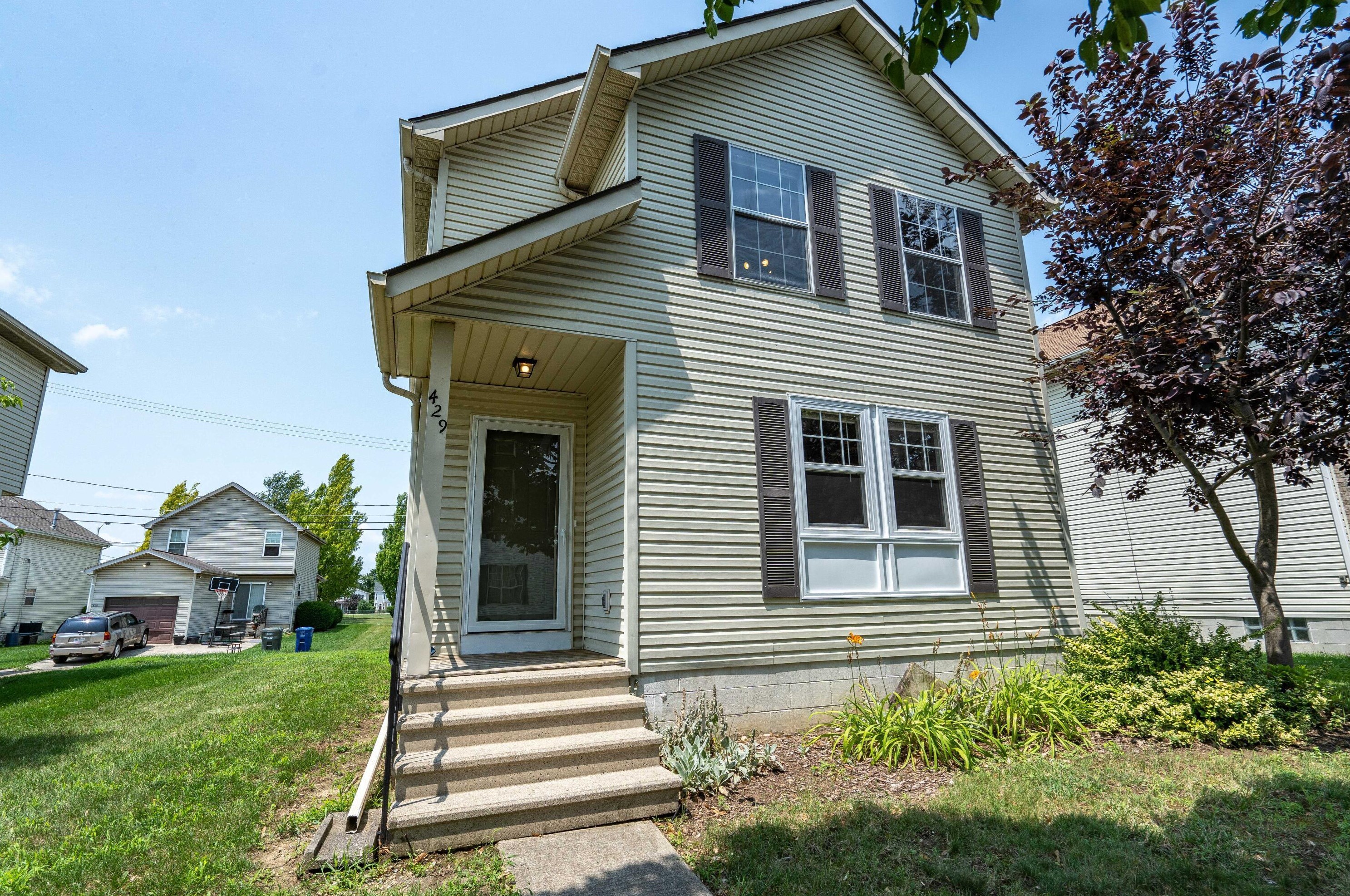 429 Capitol View Dr, Columbus, OH 43203-1037