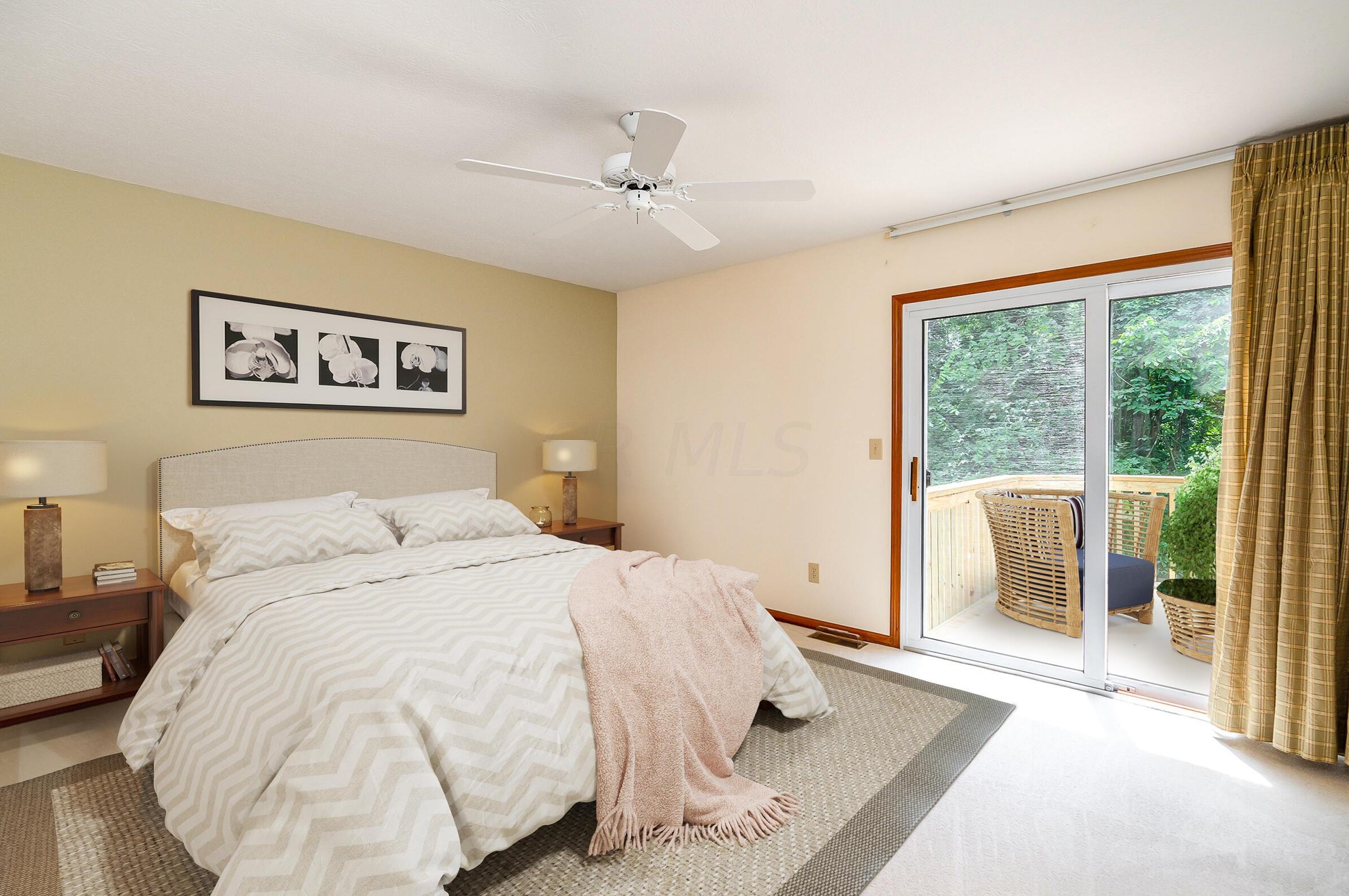 207 Hawthorn Blvd, Delaware OH  43015-3708 exterior