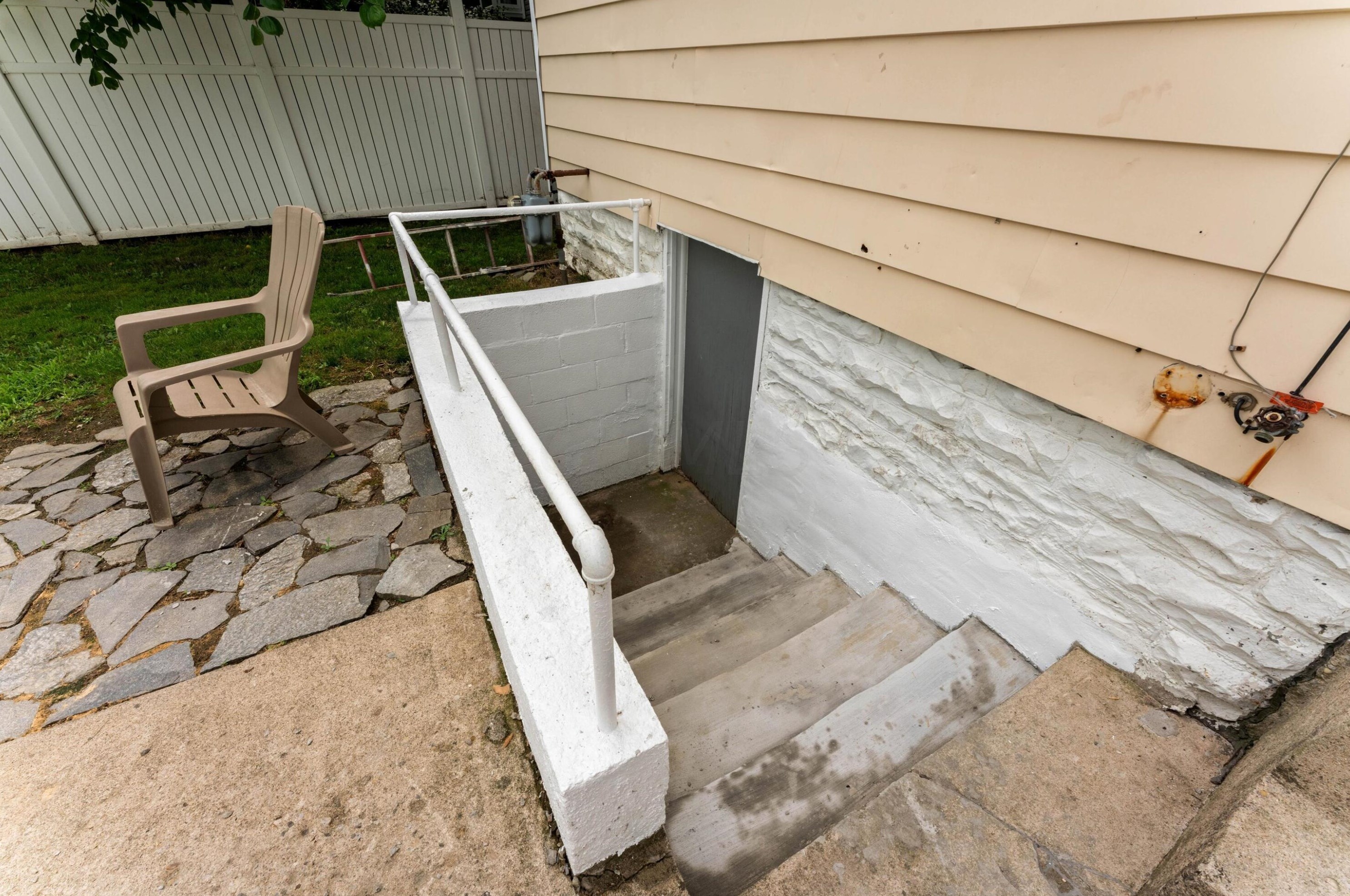 1154 Whittier St, Columbus OH  43206-3269 exterior