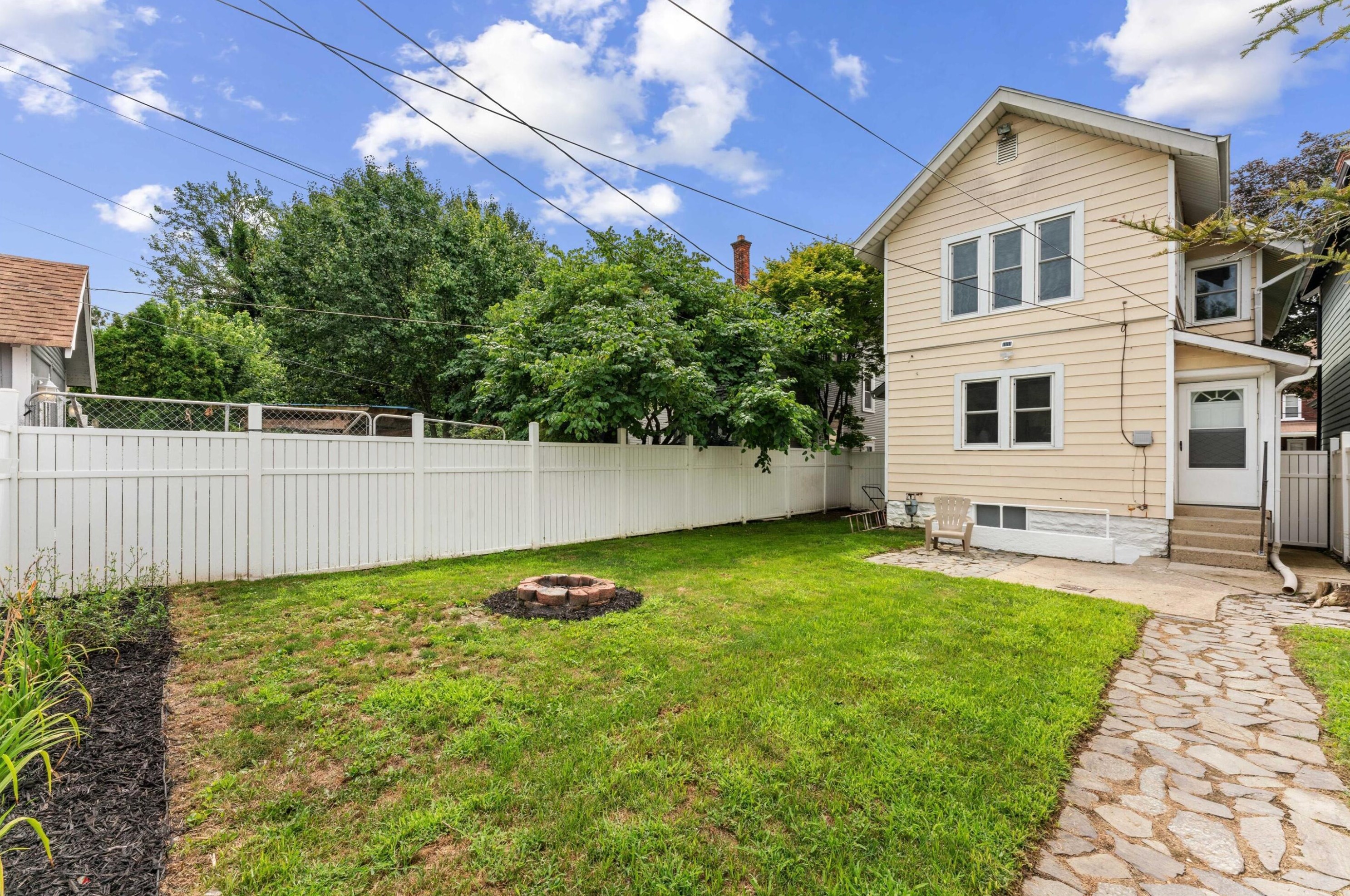 1154 Whittier St, Columbus OH  43206-3269 exterior