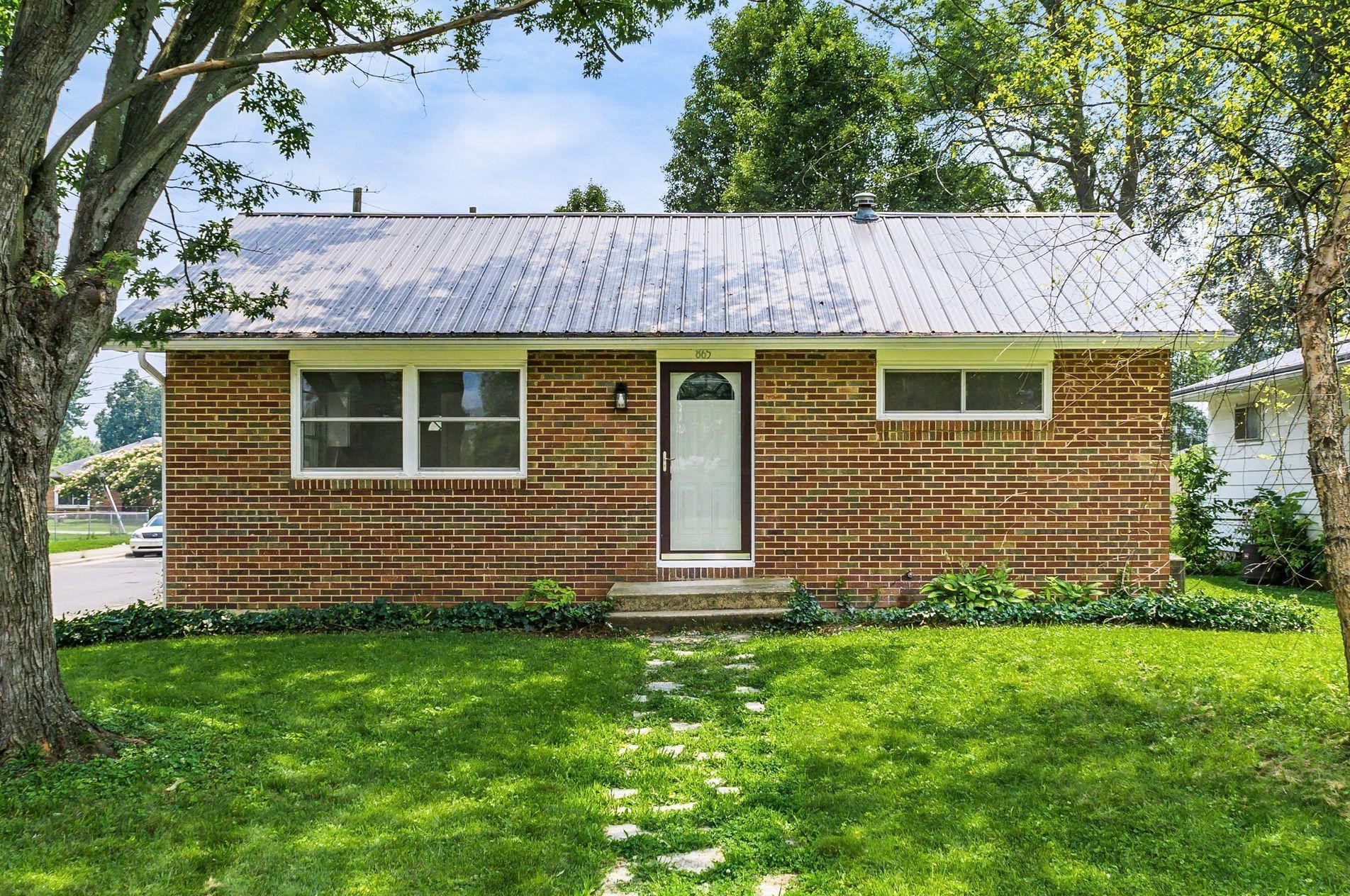 865 Stockbridge Rd, Columbus, OH 43207-3972