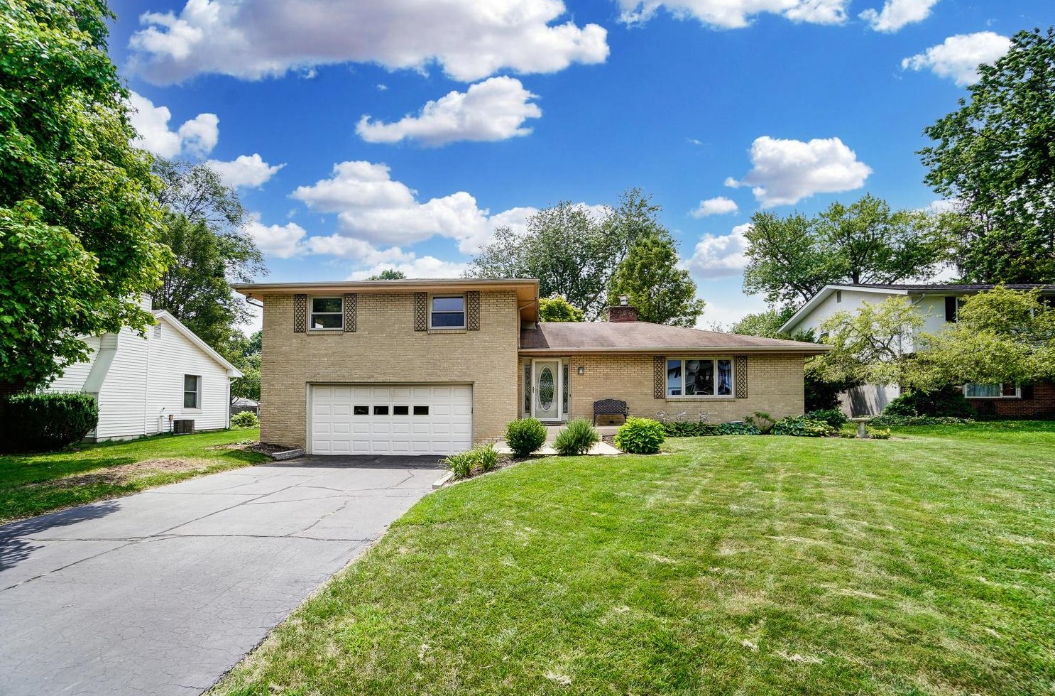 3779 Wenwood Dr, Hilliard, OH 43026-2489