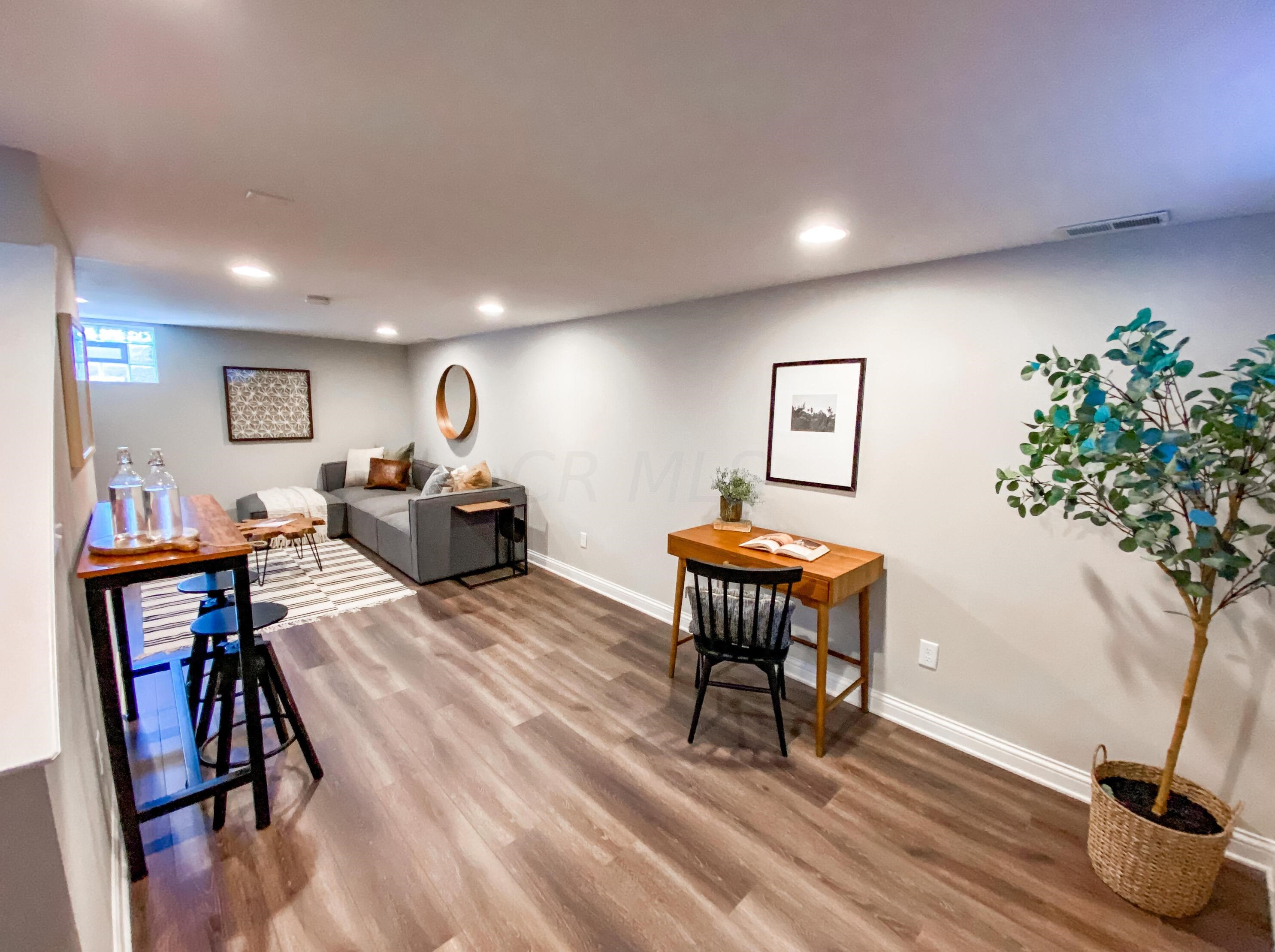 1767 Riverhill Rd, Columbus OH  43221-1334 exterior