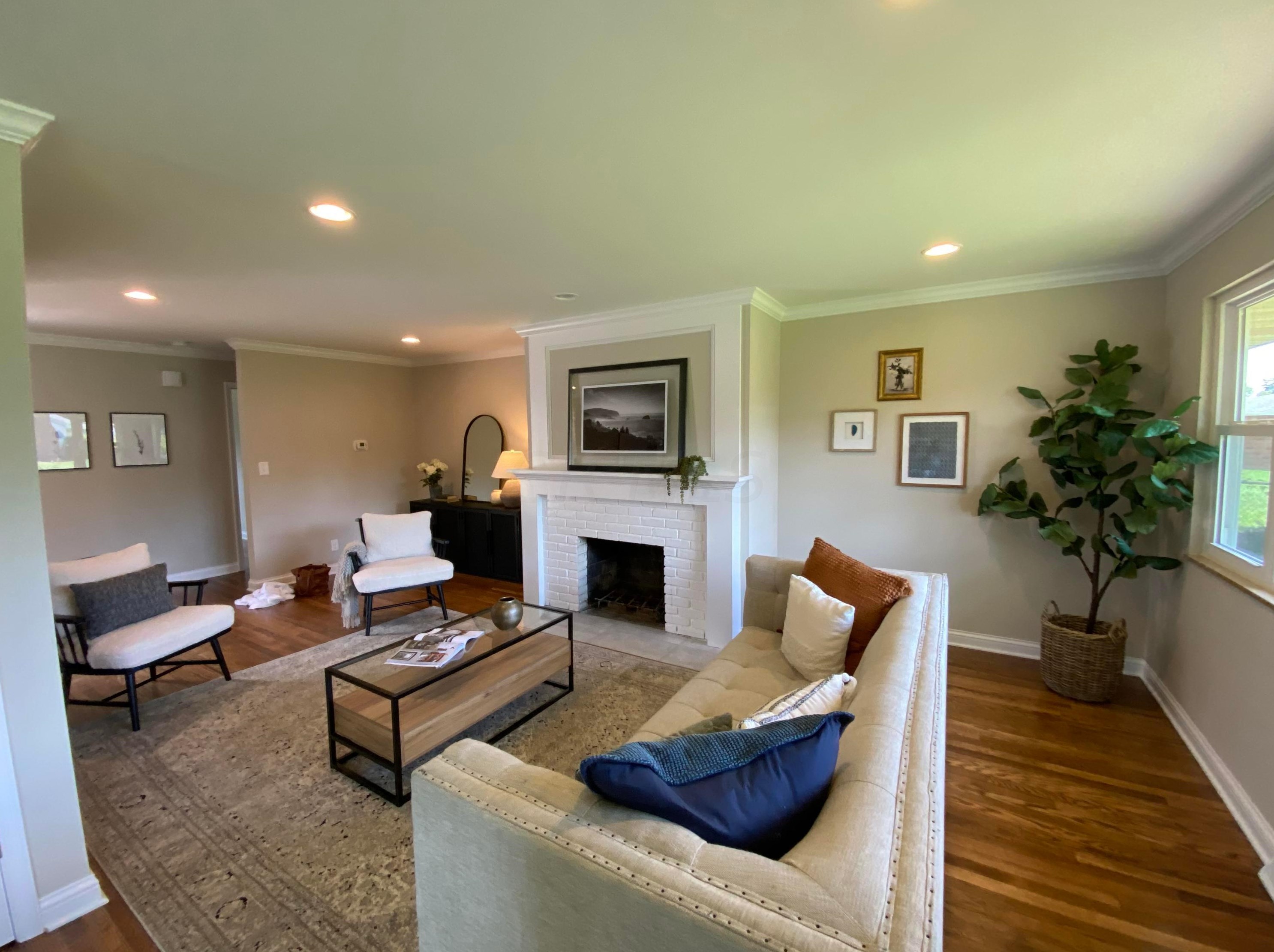 1767 Riverhill Rd, Columbus OH  43221-1334 exterior