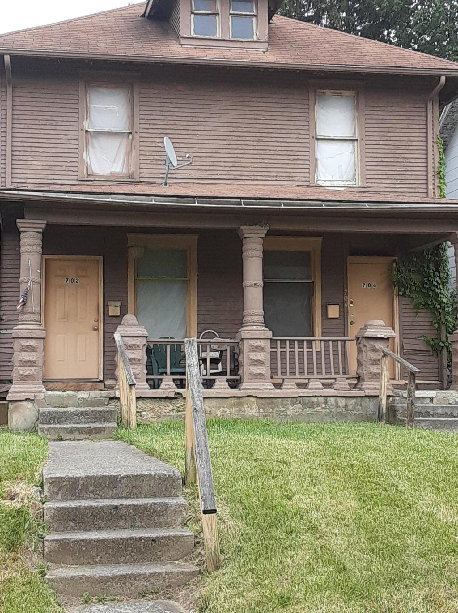 702 Berkeley Rd, Columbus, OH 43205-2901