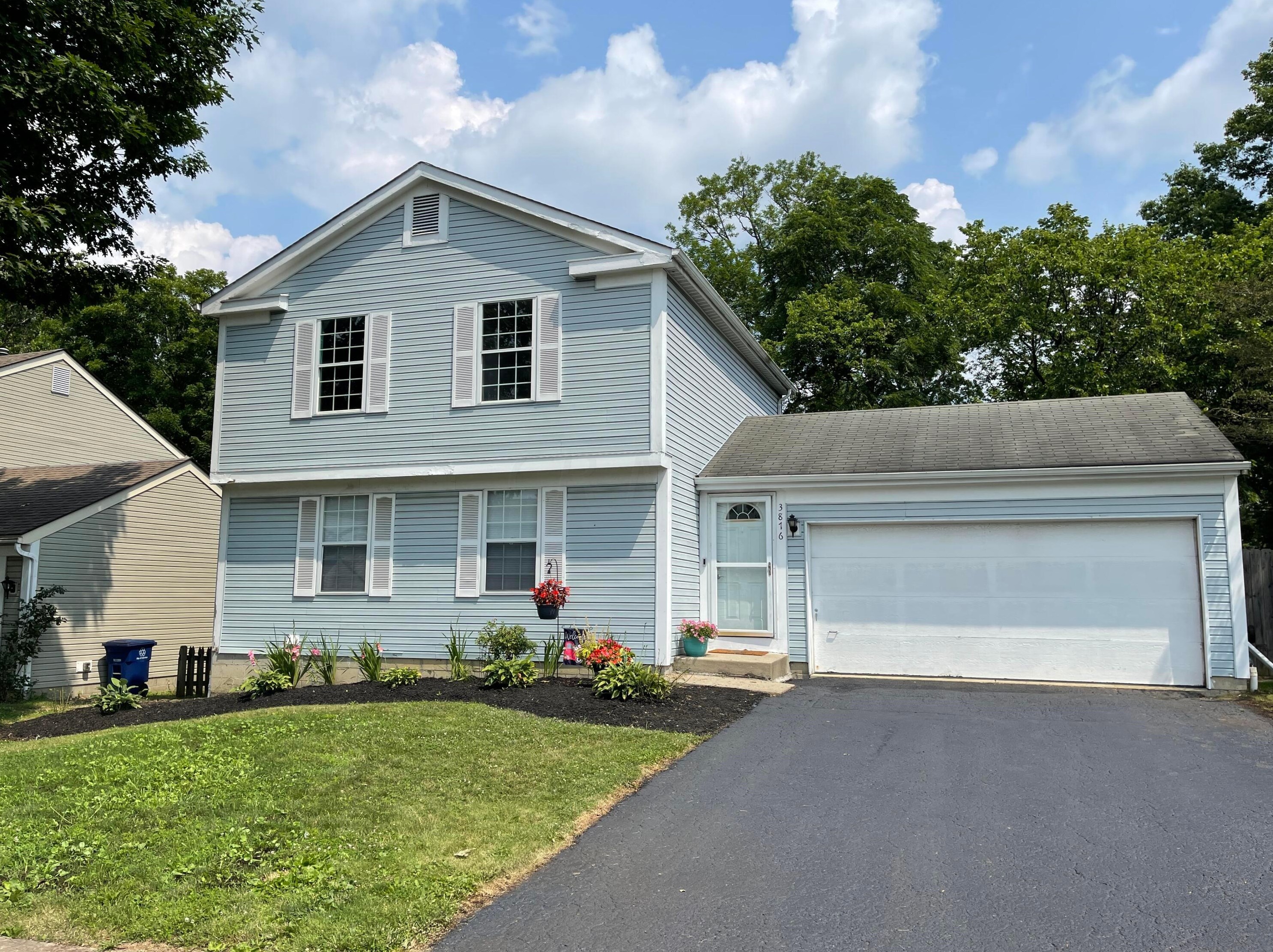 3876 Deer Knoll Dr, Columbus, OH 43230-4140