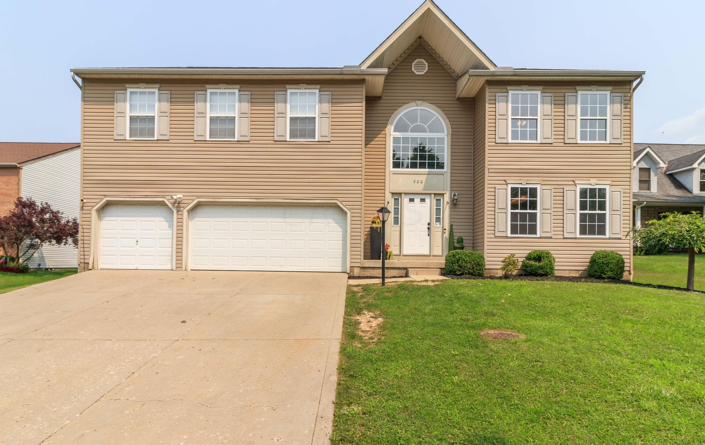 220 Penny Dr, Lithopolis, OH 43136-9700