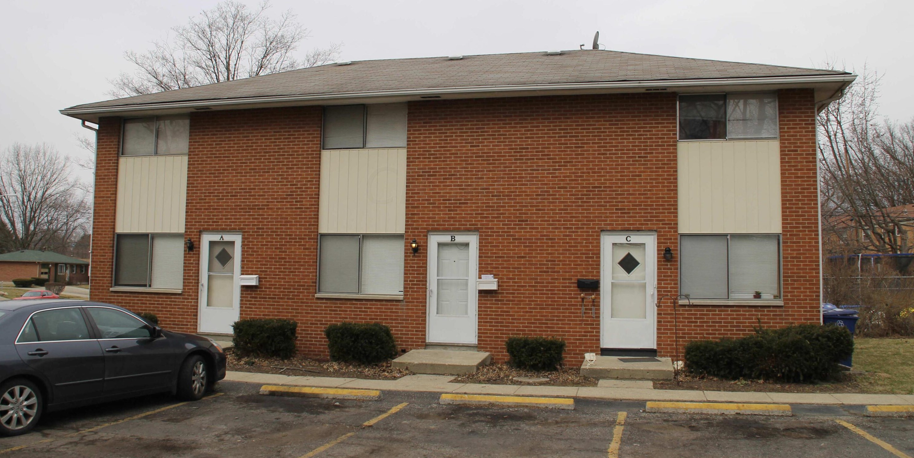 5460 Ivyhurst Dr, Columbus, OH 43232-8020