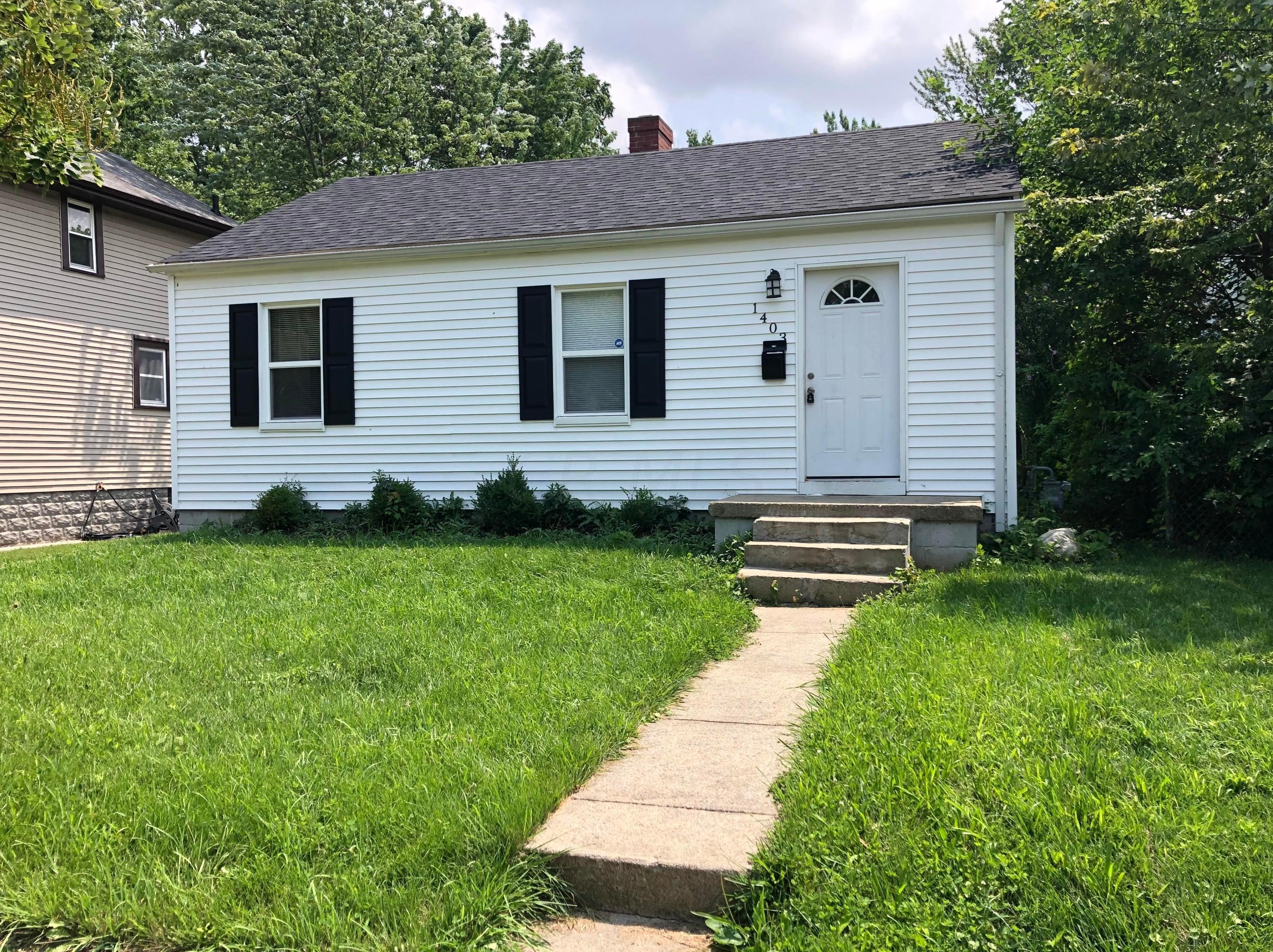 1403 Minnesota Ave, Columbus, OH 43211-1440