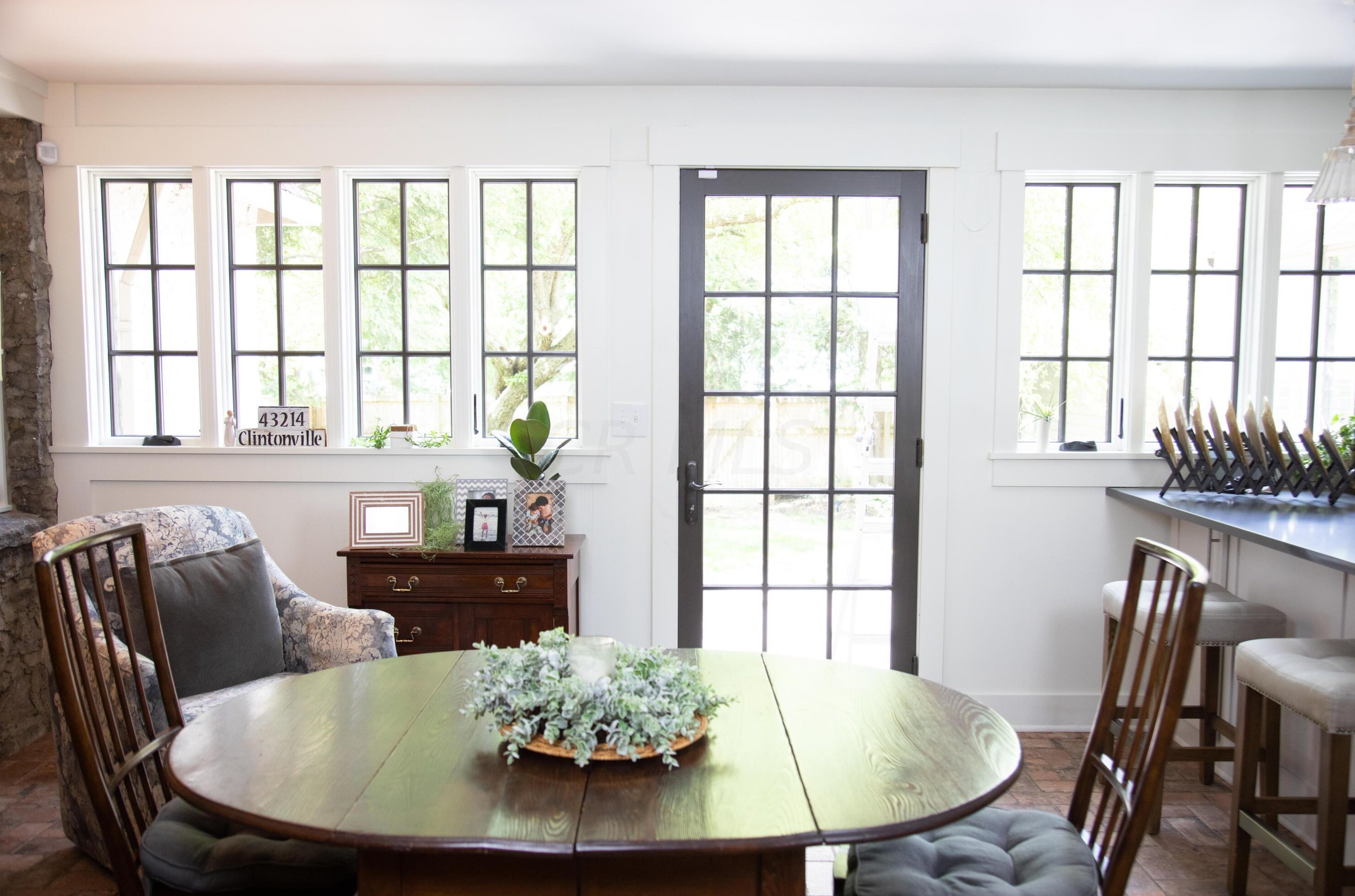 108 Jeffrey Pl, Columbus OH 43214-1706 exterior