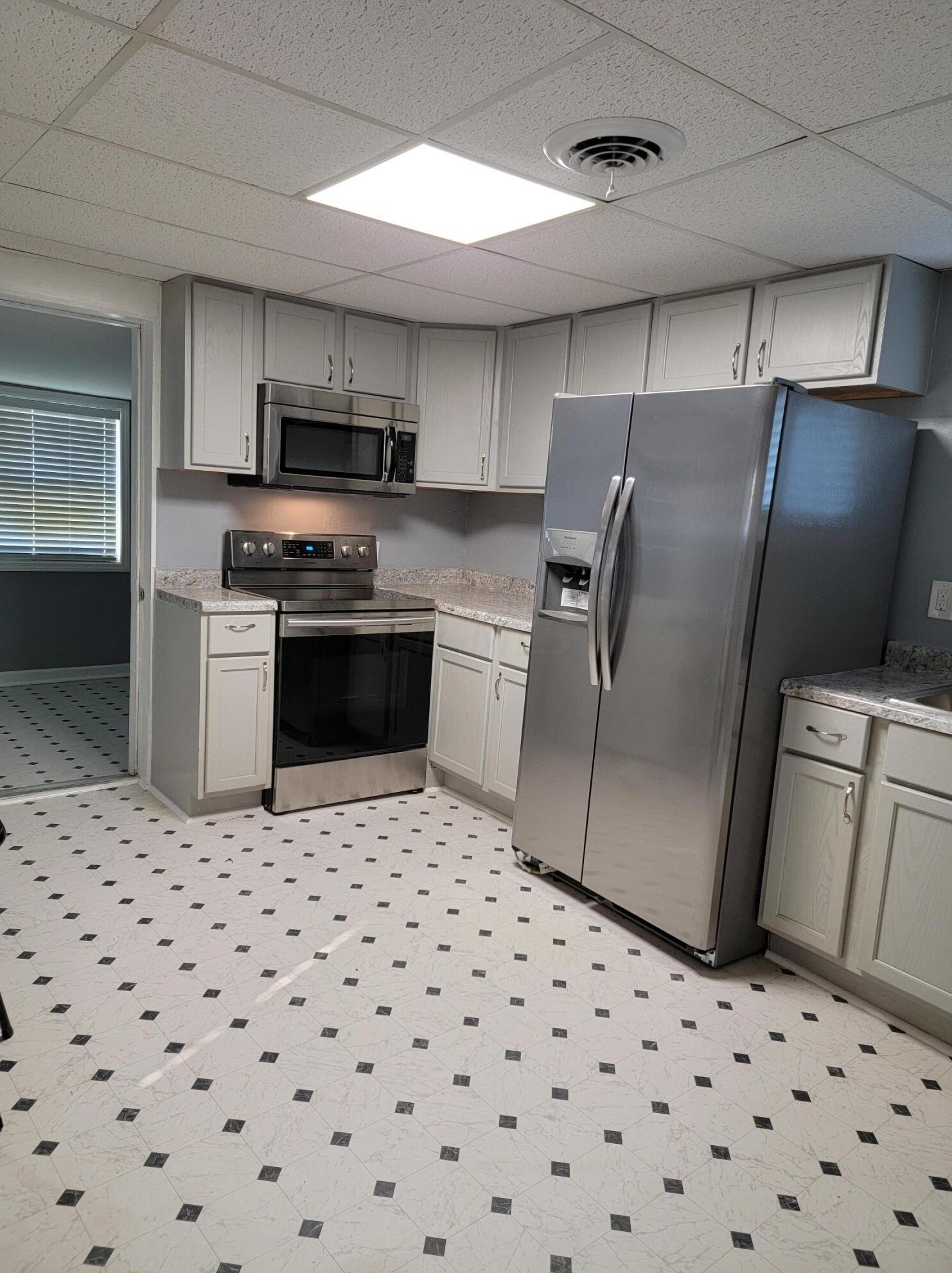 501 Washington St, Circleville, OH 43113-2054