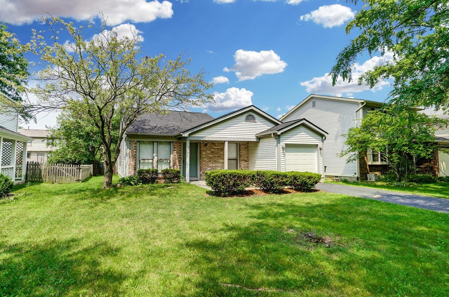 2456 Sanford Dr, Columbus, OH 43235-4507