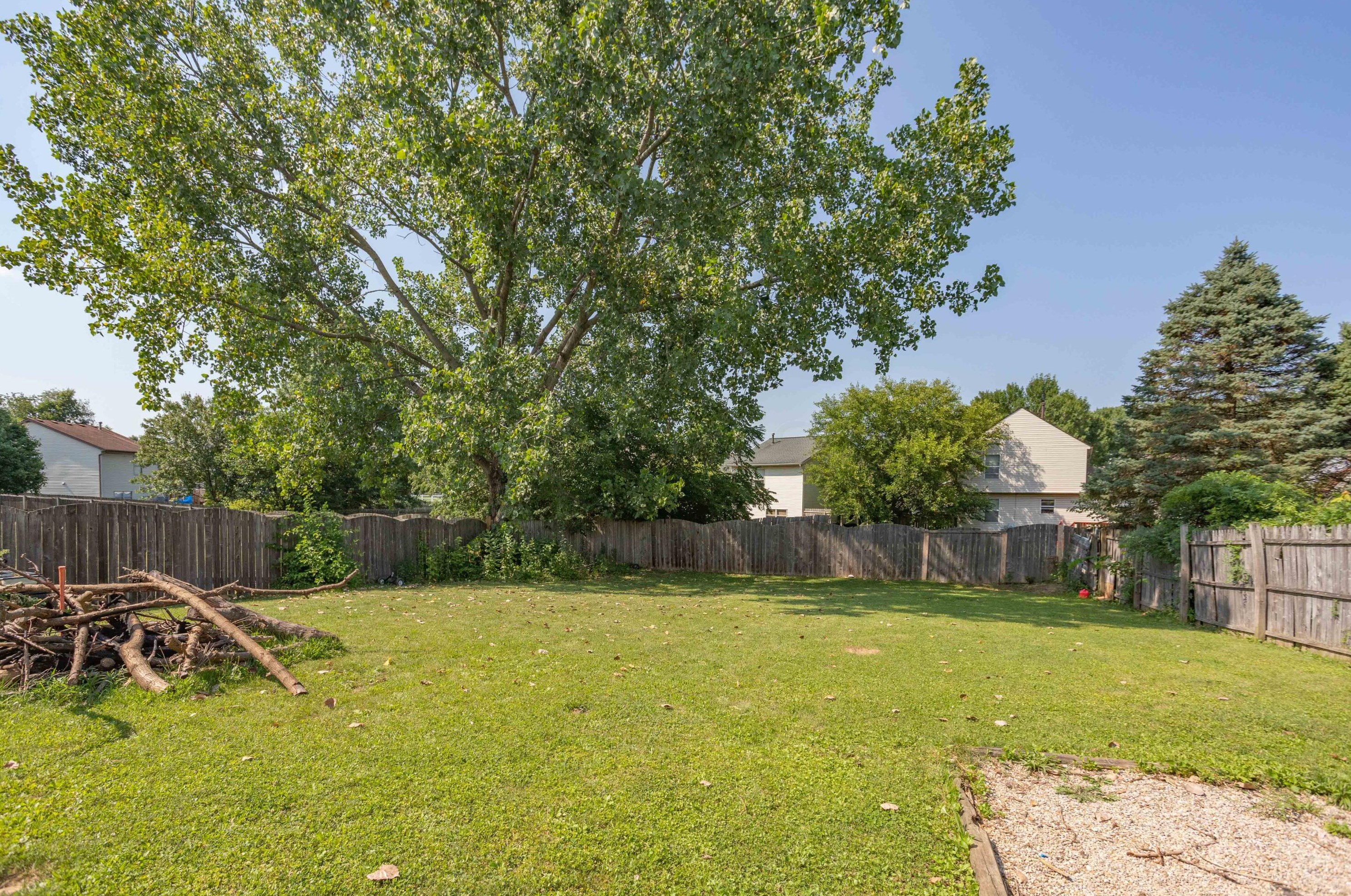 4620 Stratford Ln, Columbus, OH 43232-6178