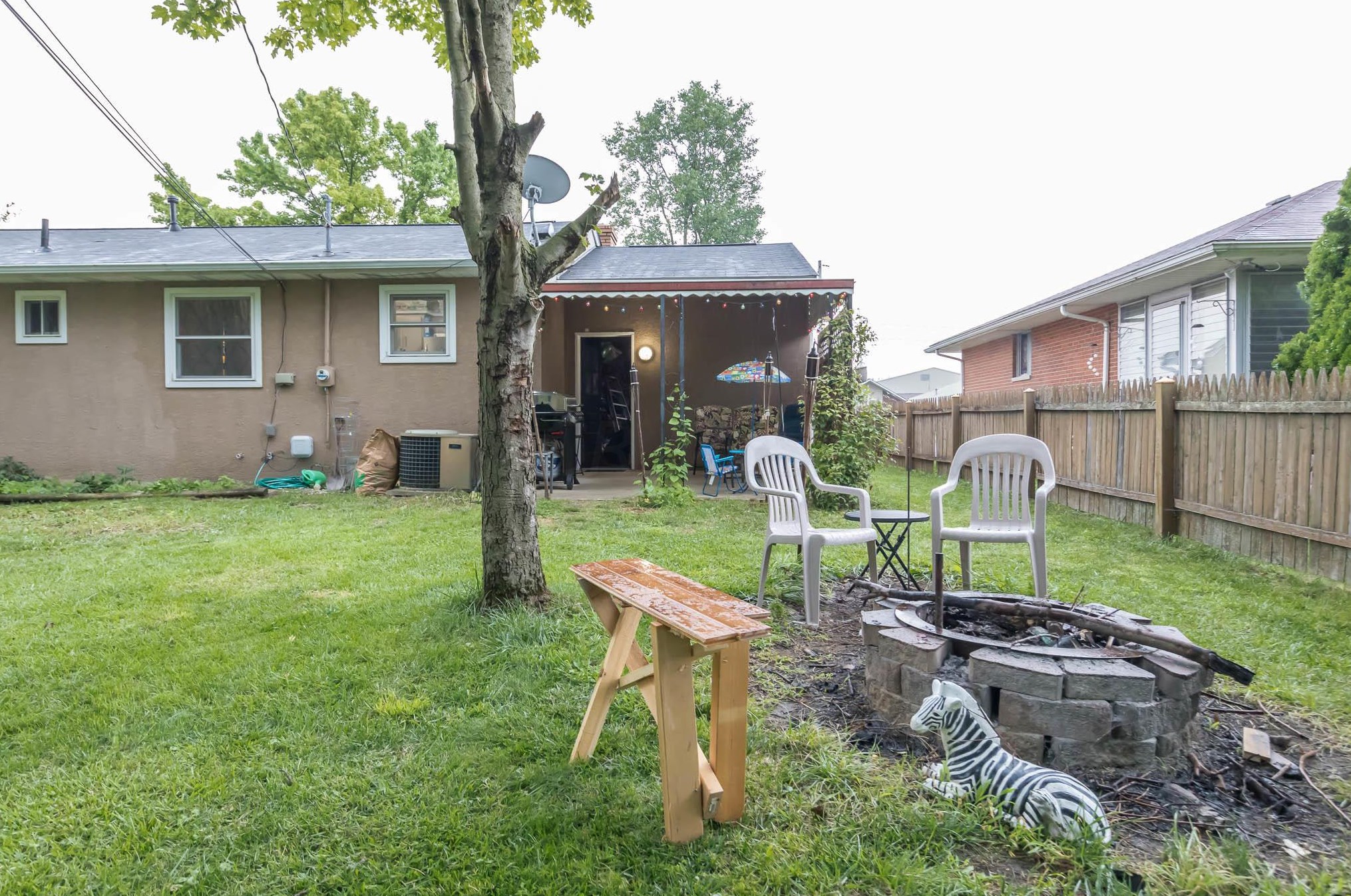 3240 Briggs Rd, Columbus OH 43204-1702 exterior