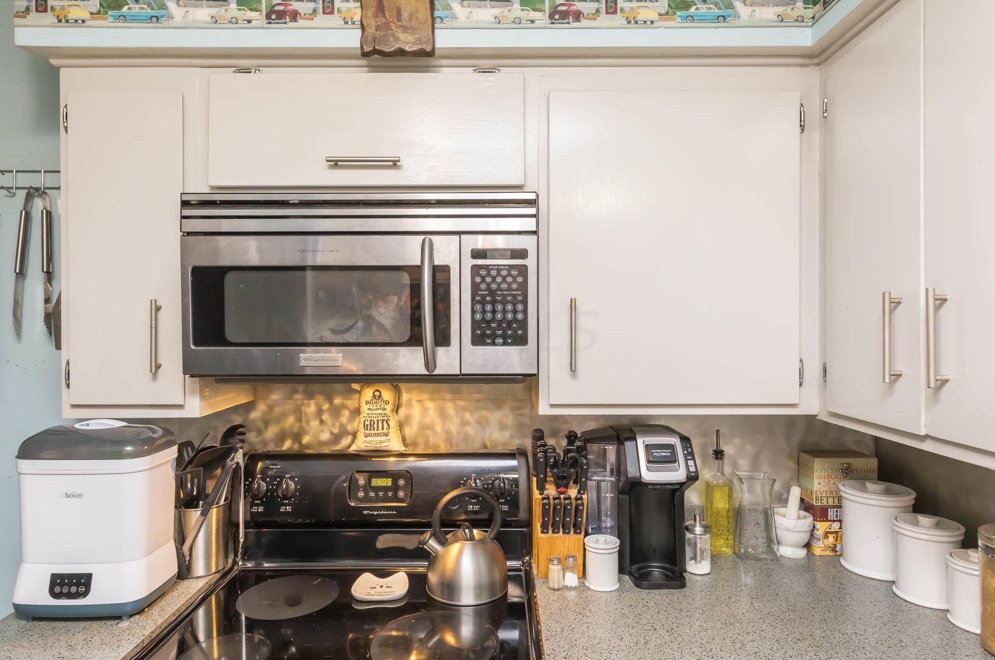 3240 Briggs Rd, Columbus OH 43204-1702 exterior