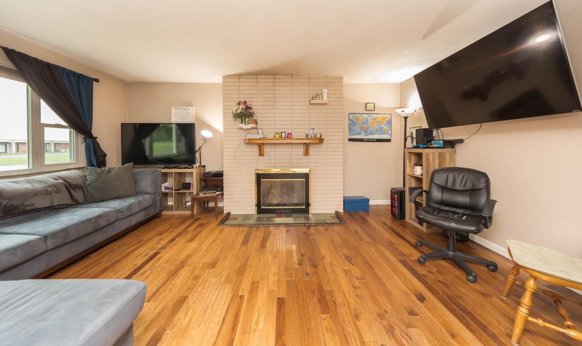 3240 Briggs Rd, Columbus OH 43204-1702 exterior