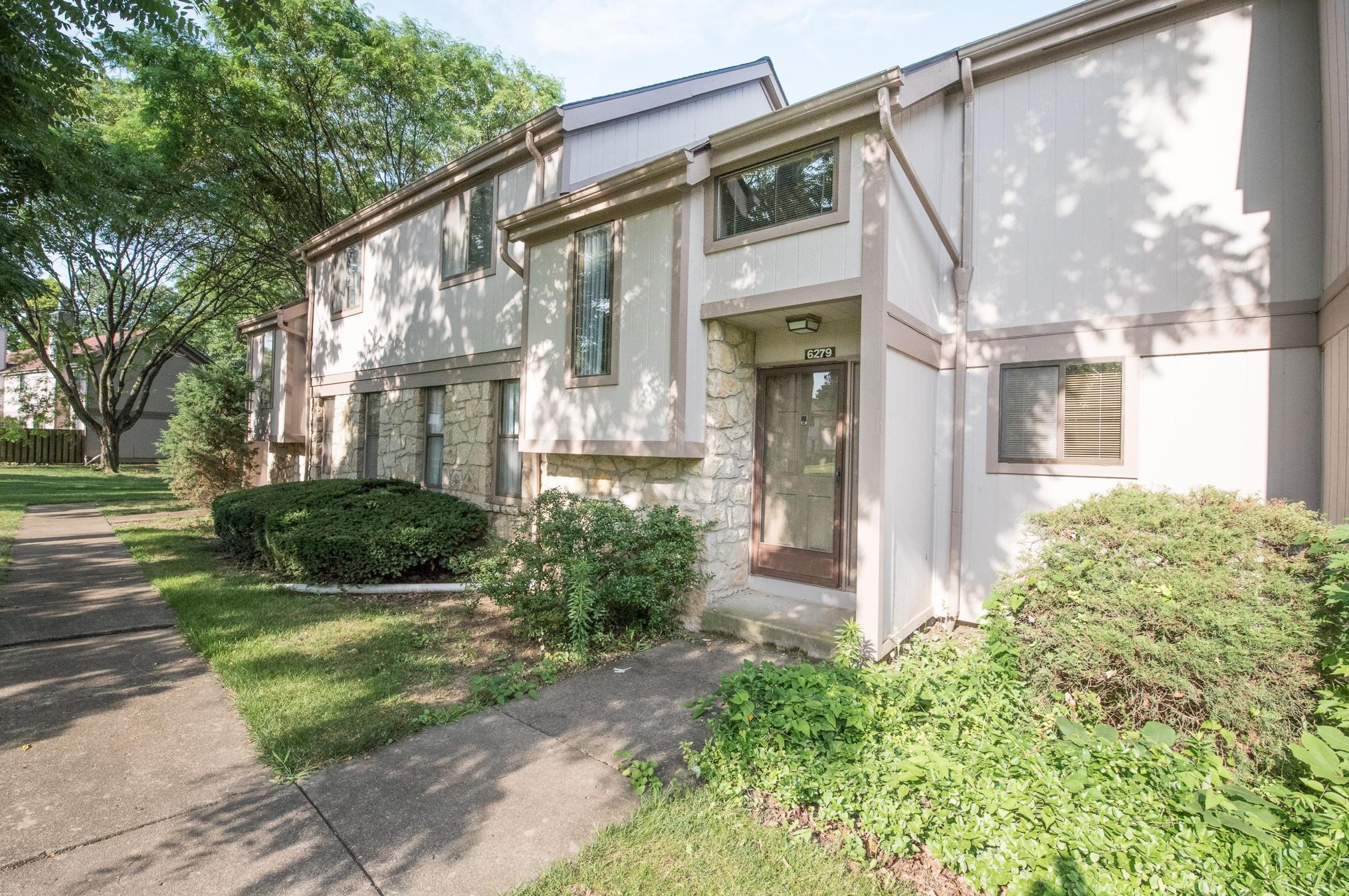 6279 Braiden Ct, Columbus, OH 43213-3433