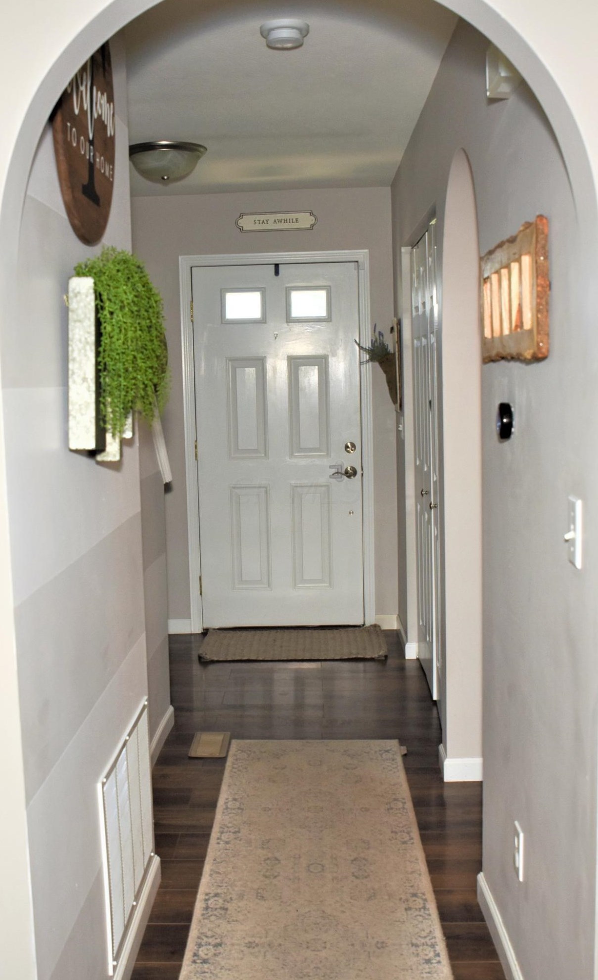 1061 Hartford Ln, London, OH 43140