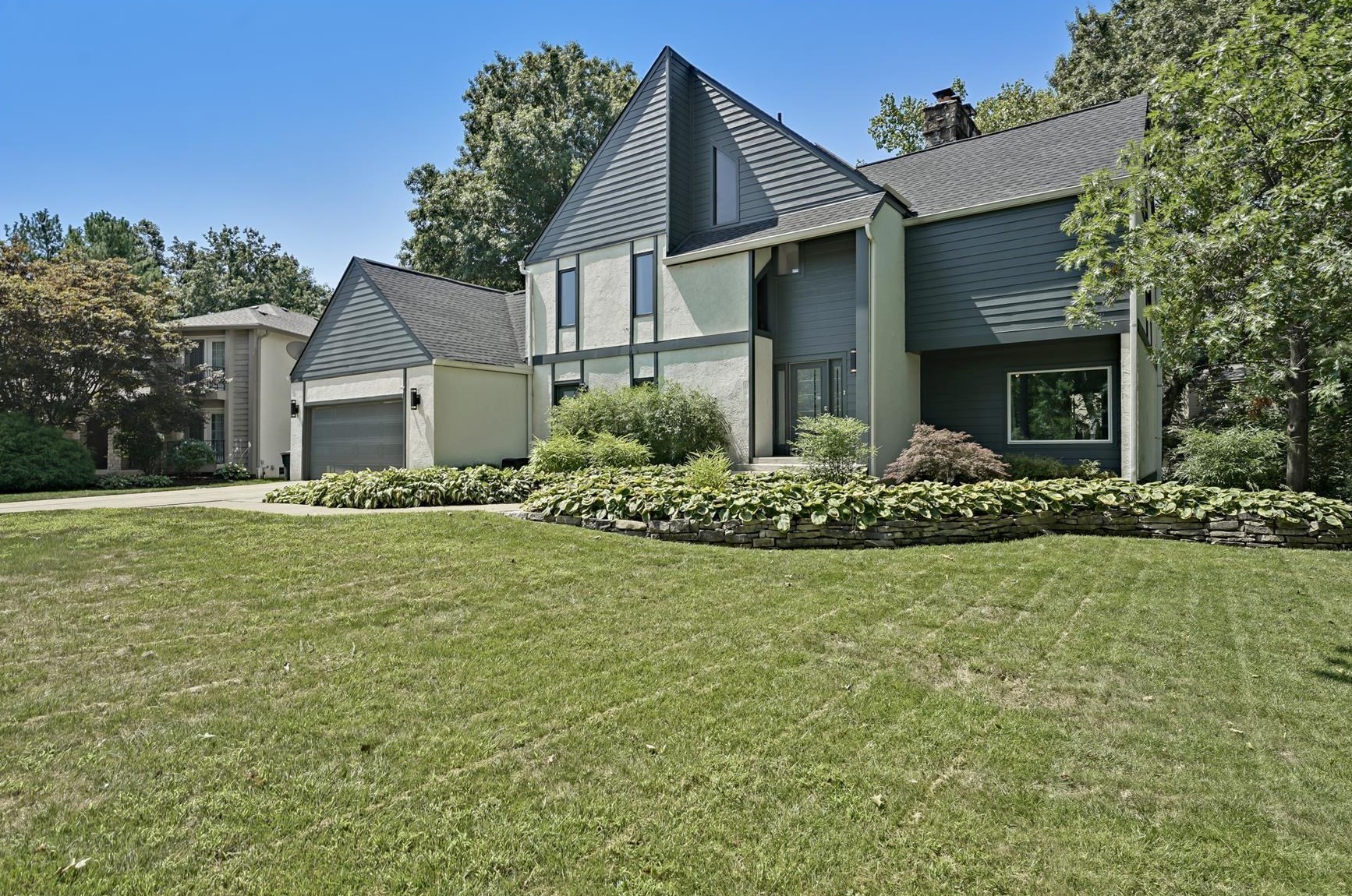 194 Tallowwood Dr, Westerville, OH 43081-4547