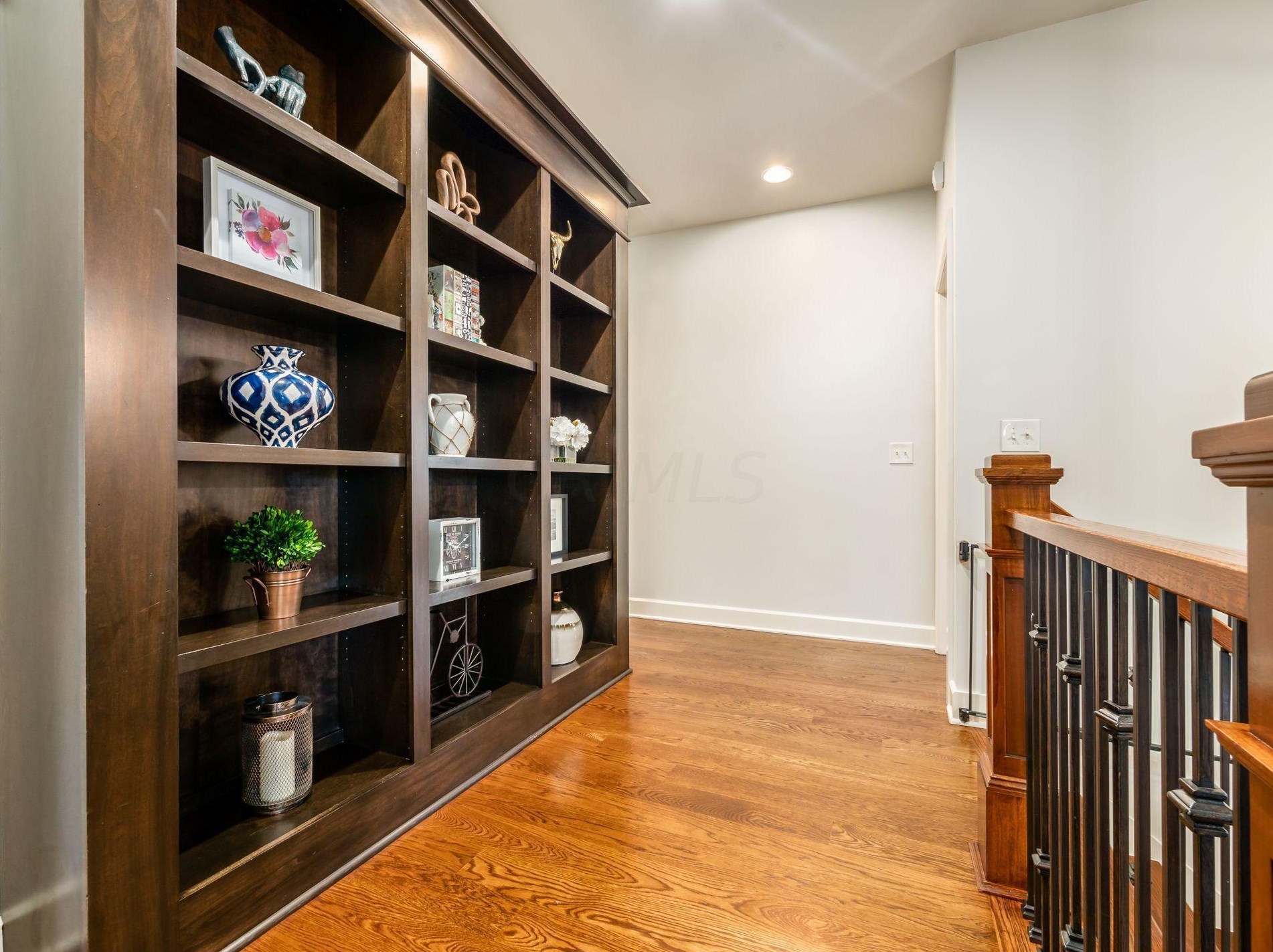 2380 Lane Rd, Columbus OH 43220-3847 exterior