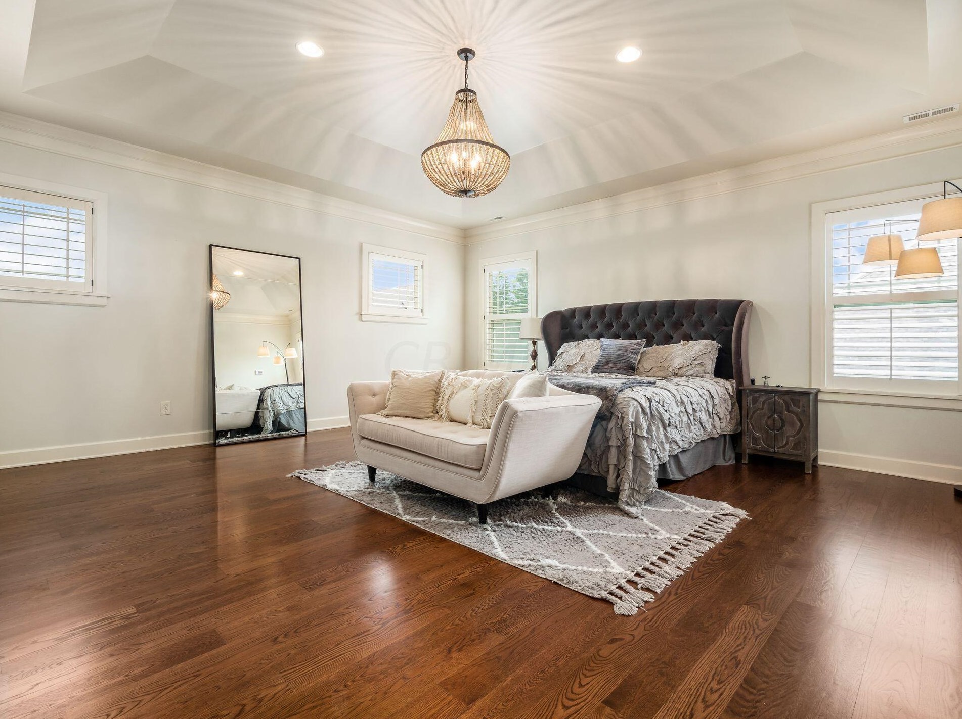 2380 Lane Rd, Columbus OH 43220-3847 exterior