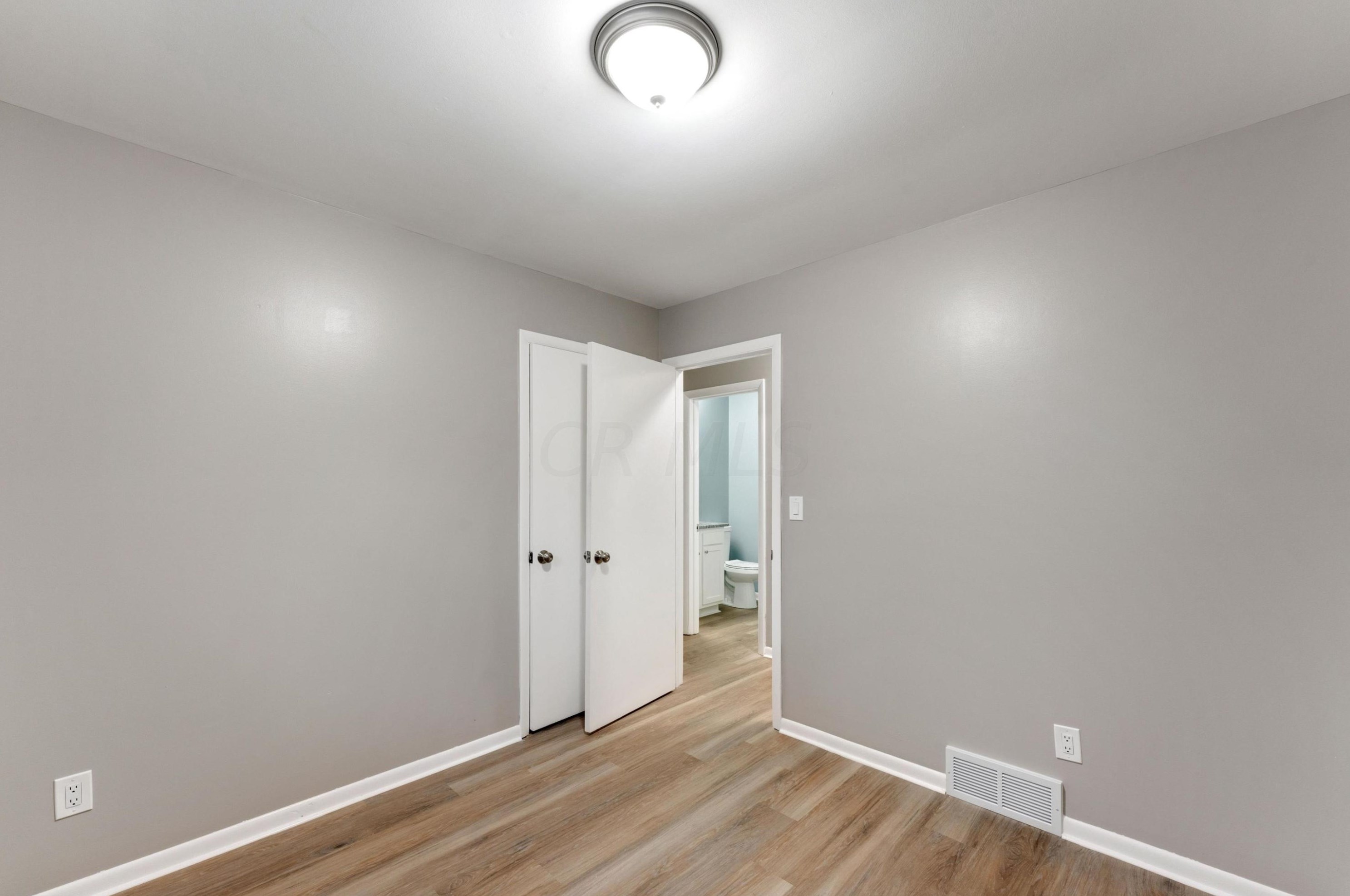 1314 Ironwood Dr, Columbus OH  43229-4307 exterior