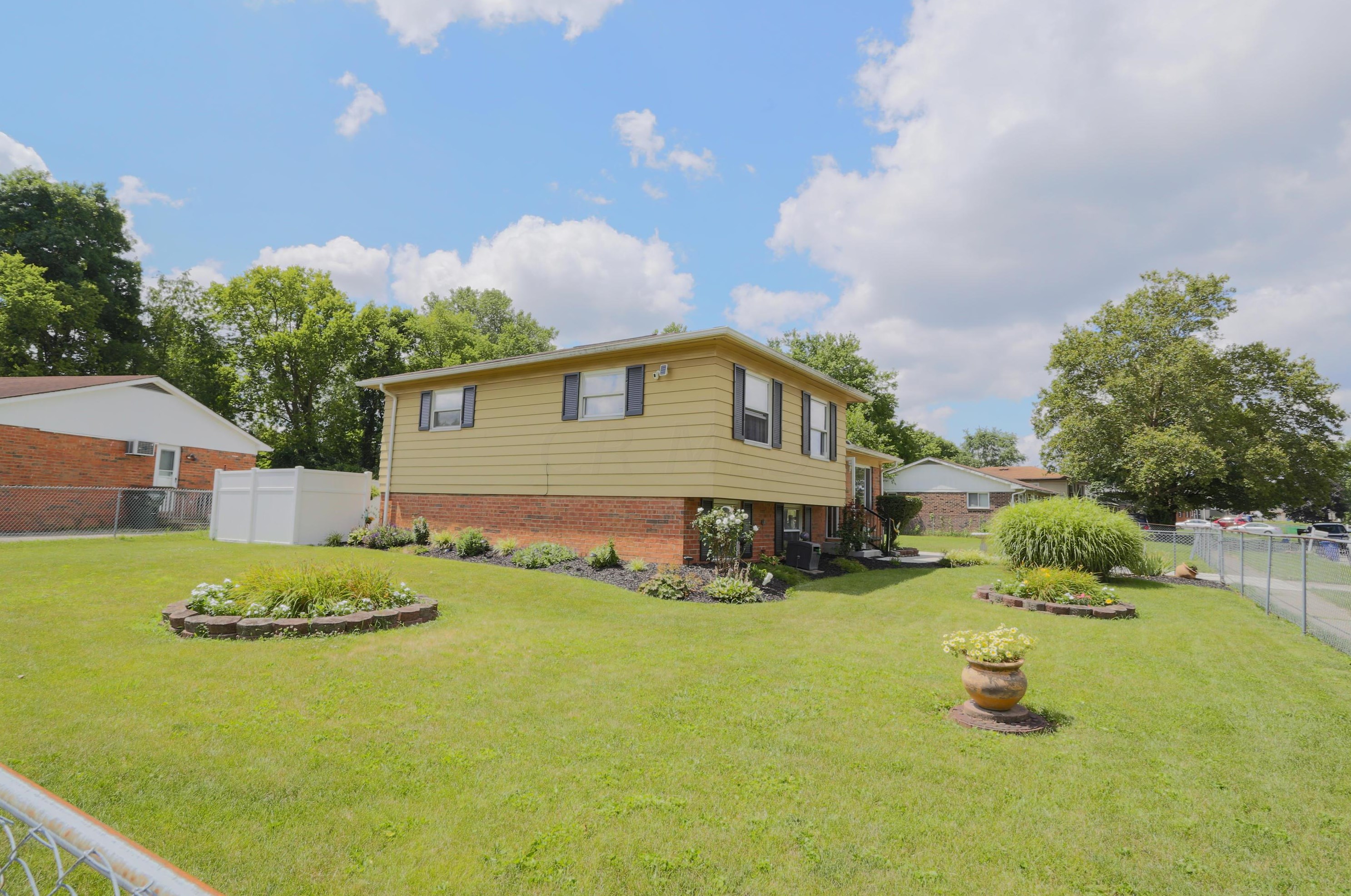 1525 Hopkins Ave, Columbus, OH 43223-3020