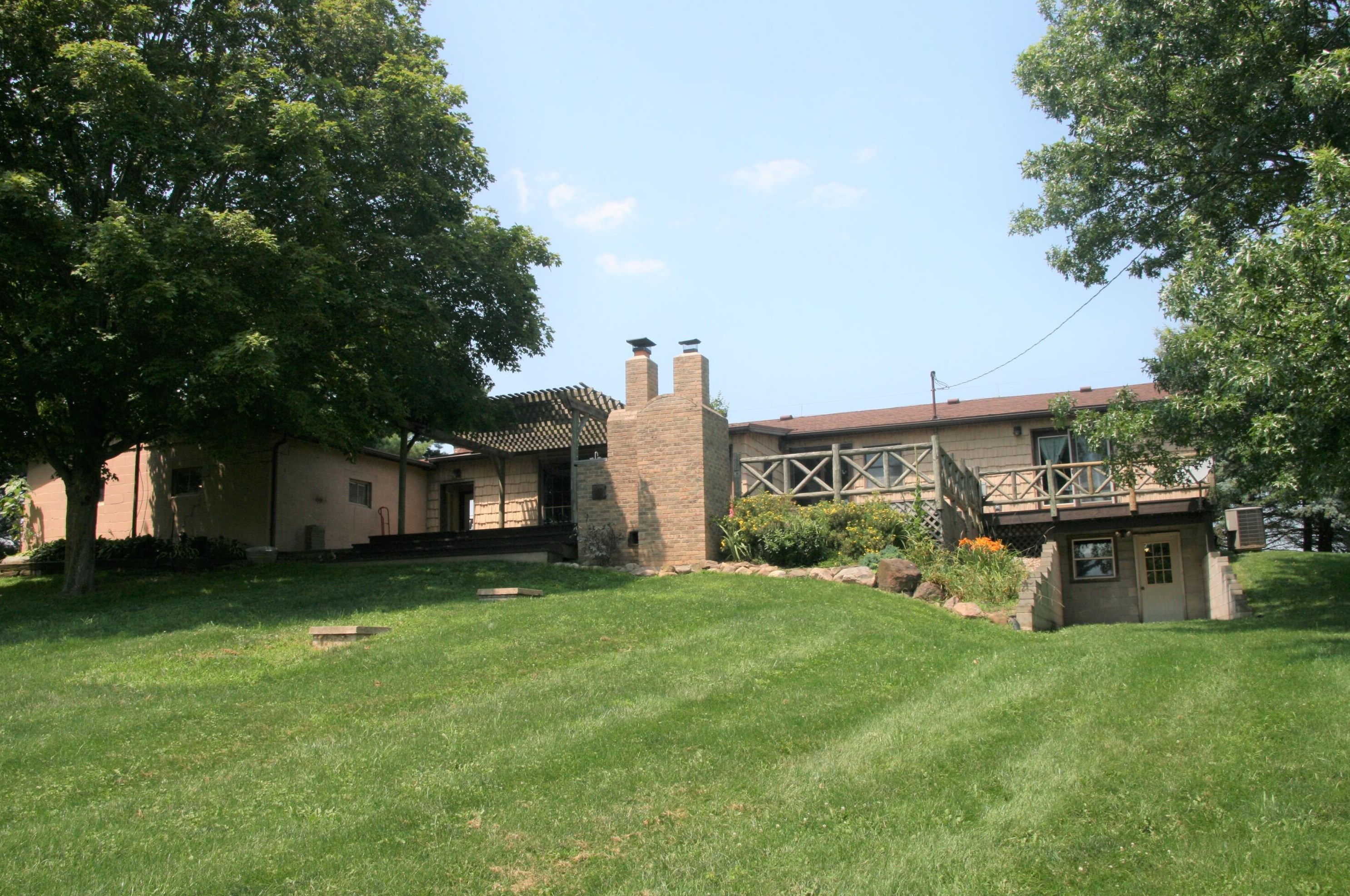 12654 New Delaware Rd, Mount Vernon, OH 43050