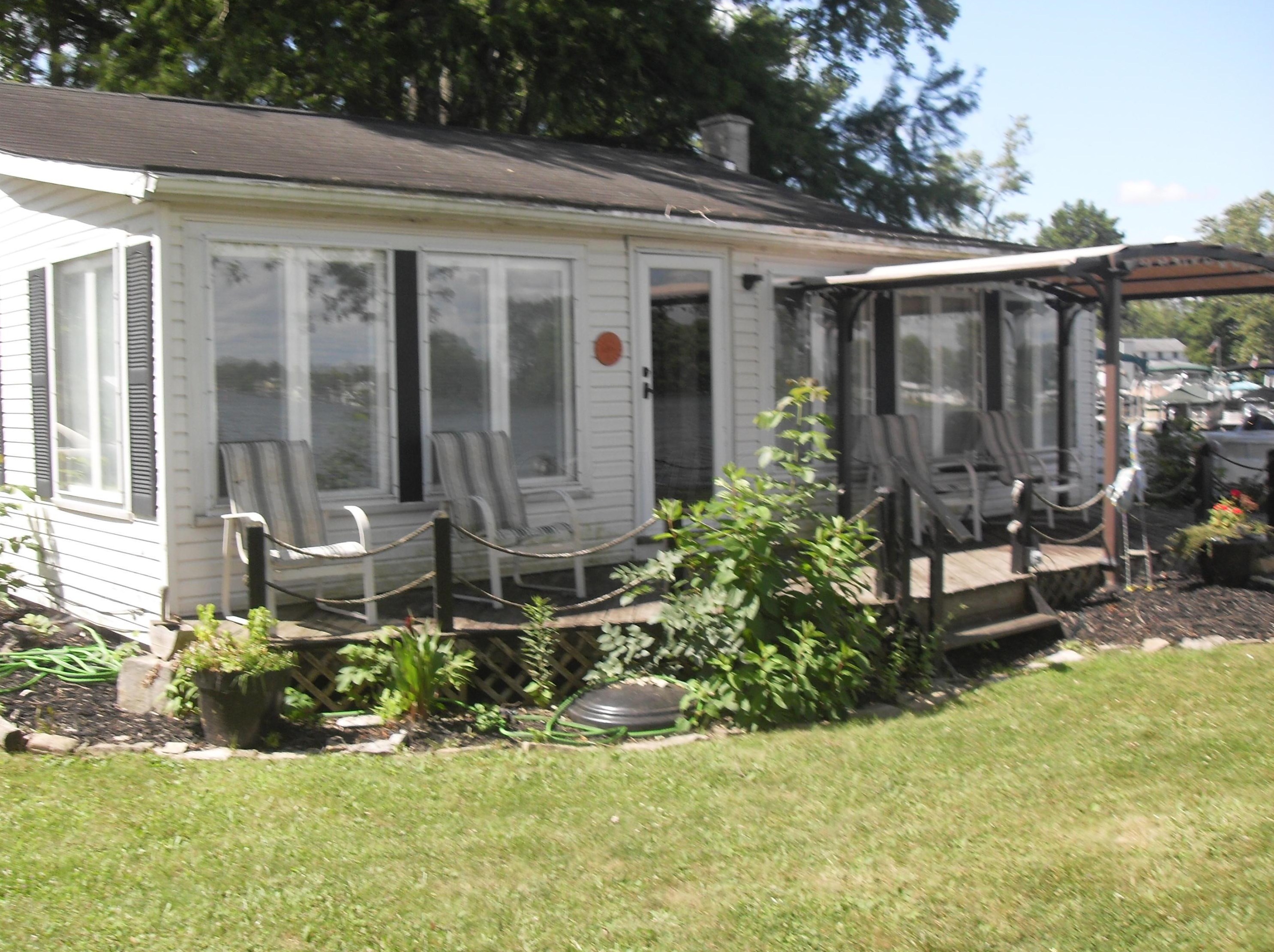 13967 Custers Point Ne Rd, Thornville, OH 43076