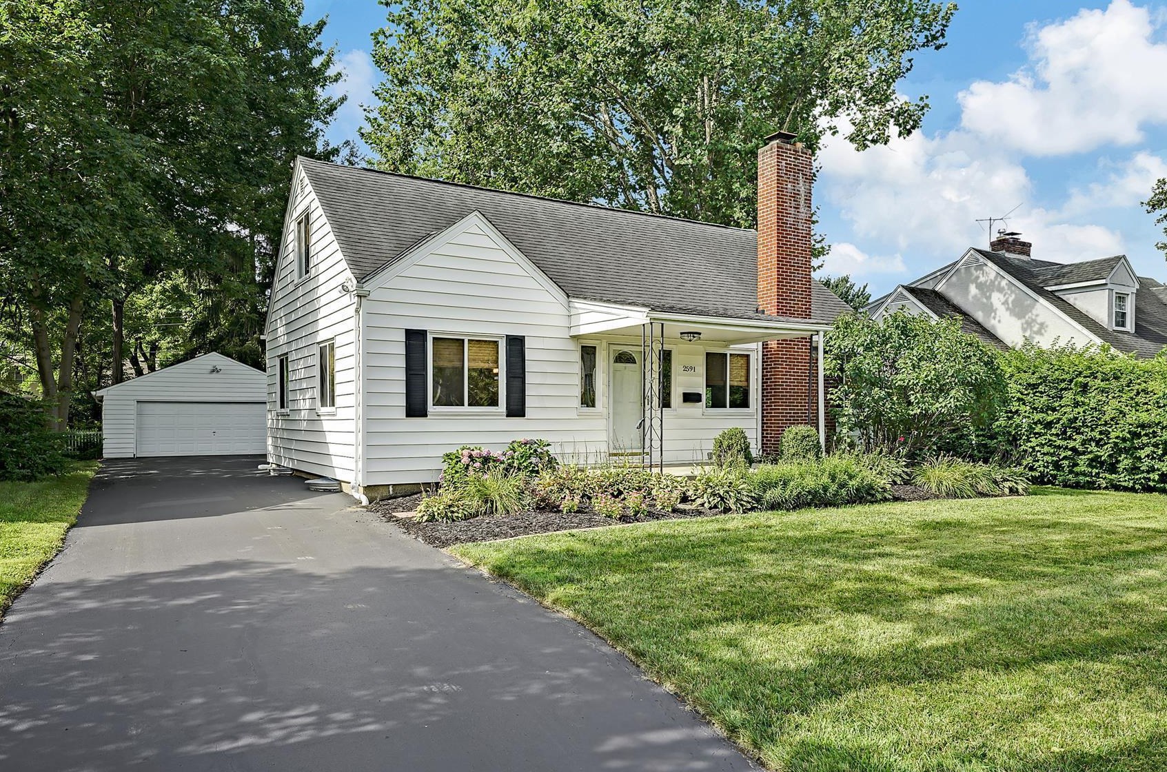 2591 Livingston Ave, Columbus, OH 43209-2944