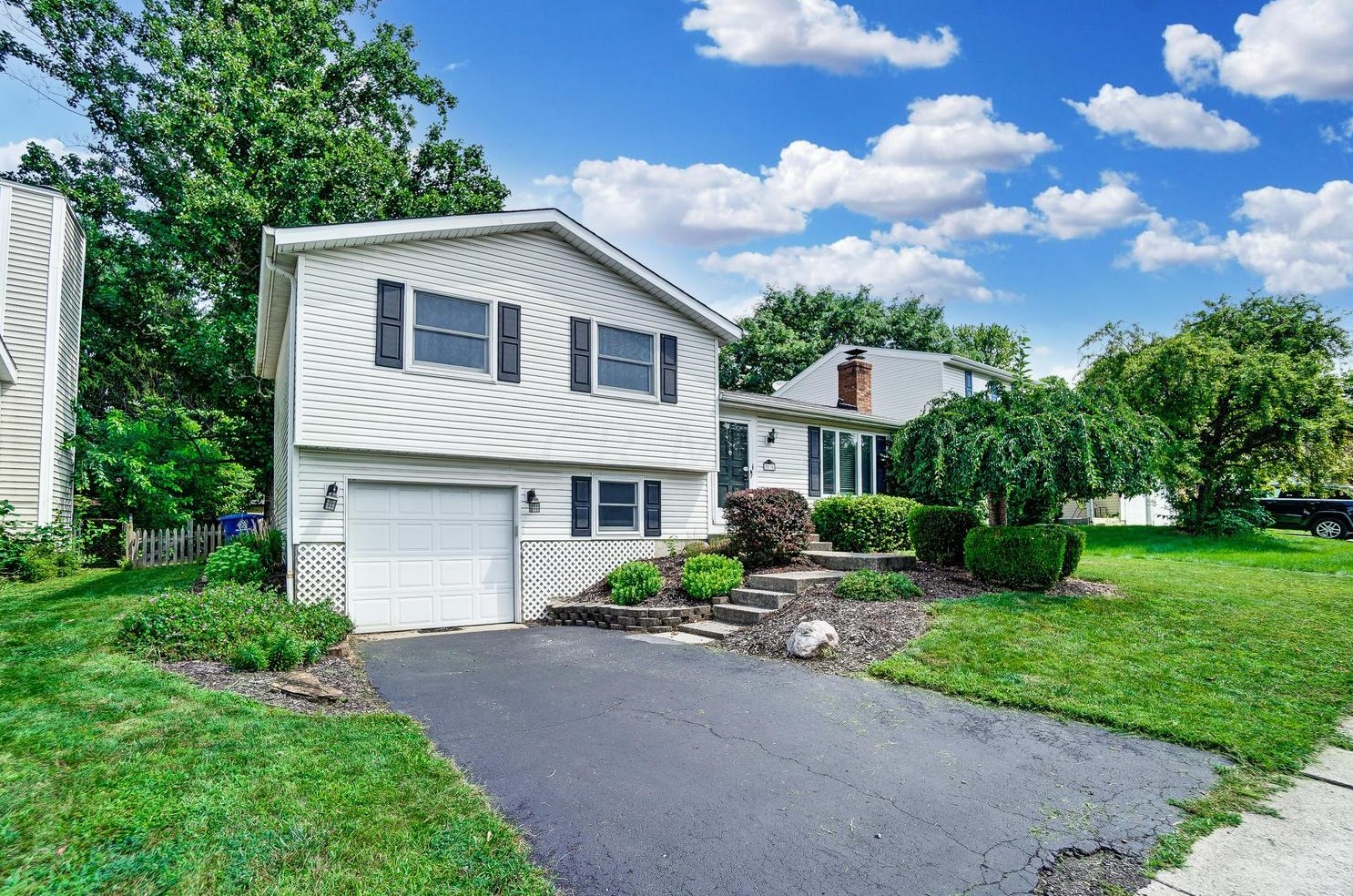 3136 Delburn Ave, Dublin, OH 43017-3634