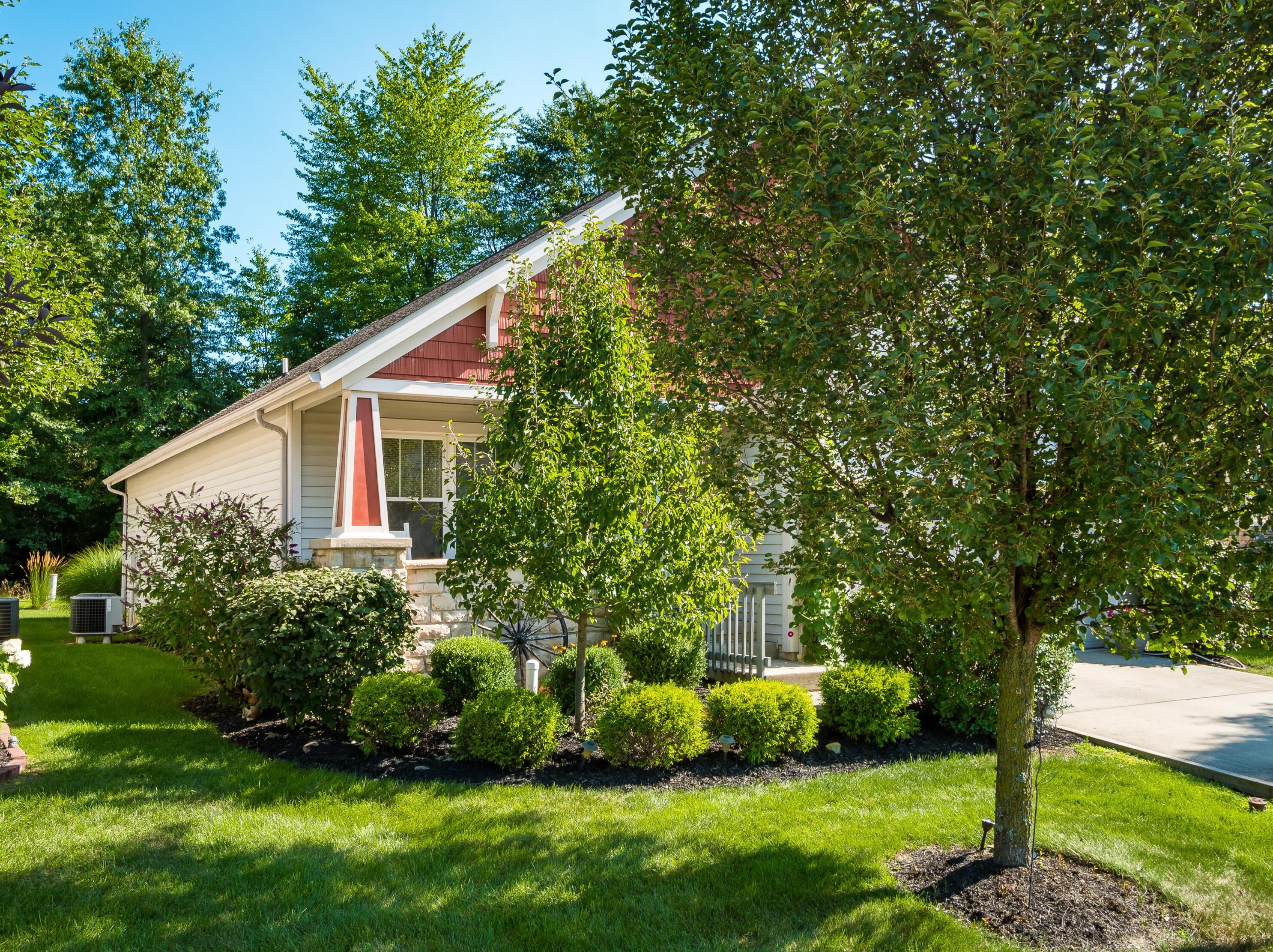 317 Woods Edge Loop, Pataskala, OH 43062