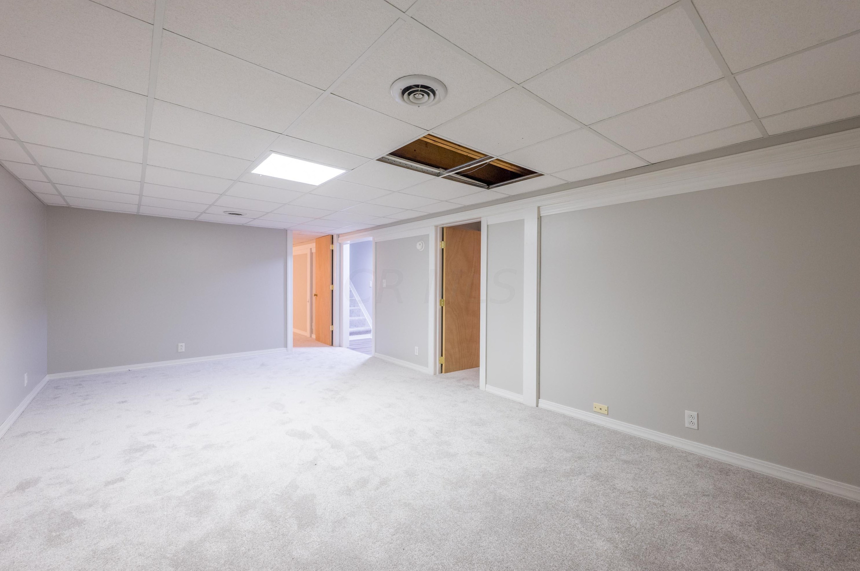 2692 Landsburn Dr, Columbus OH 43231-5928 exterior