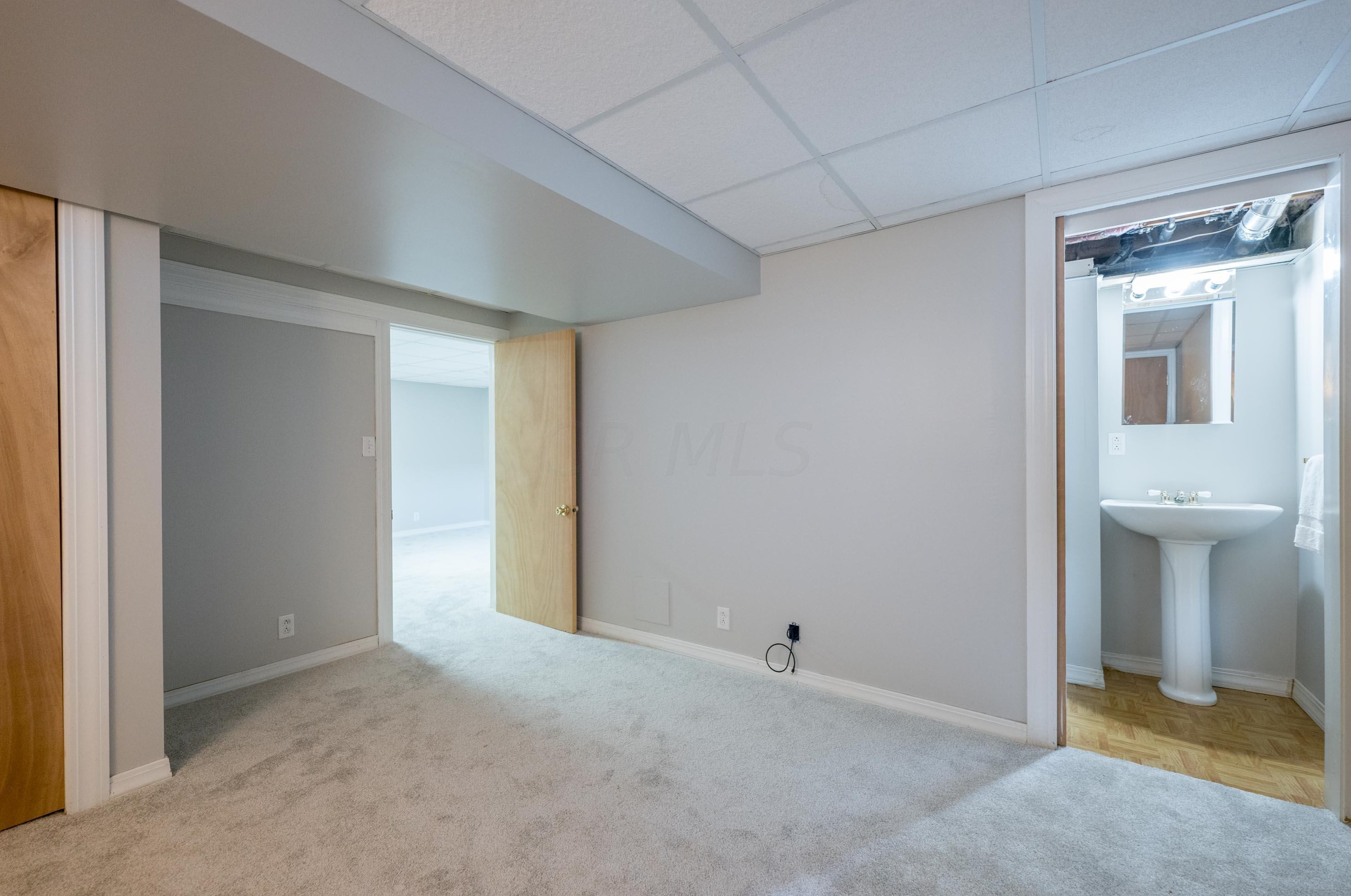 2692 Landsburn Dr, Columbus OH 43231-5928 exterior