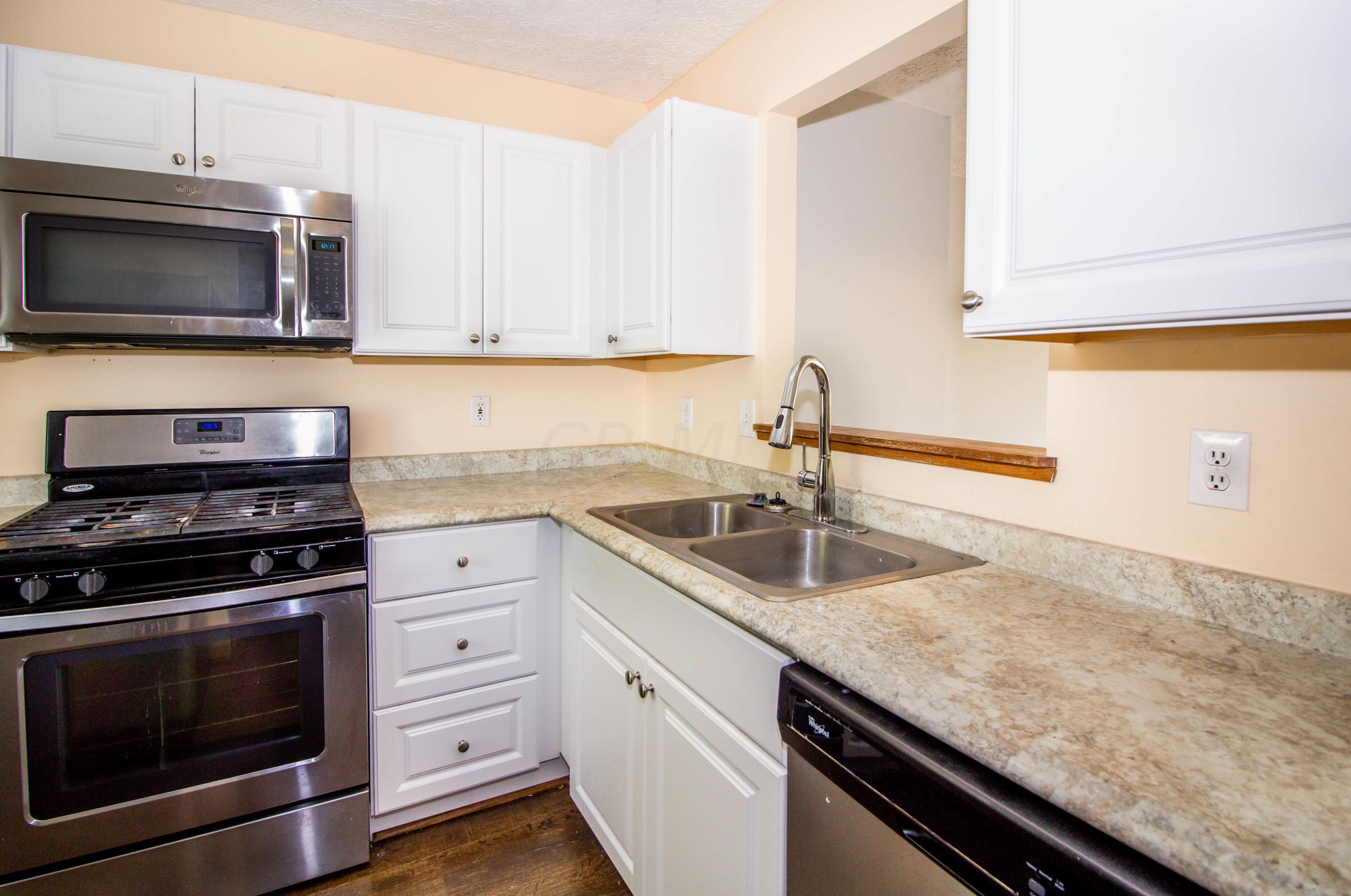 1714 Bennigan Dr, Hilliard, OH 43026-8594