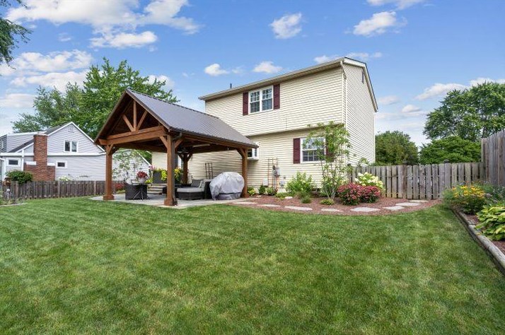 5653 Empress Ln, Columbus, OH 43235-7238