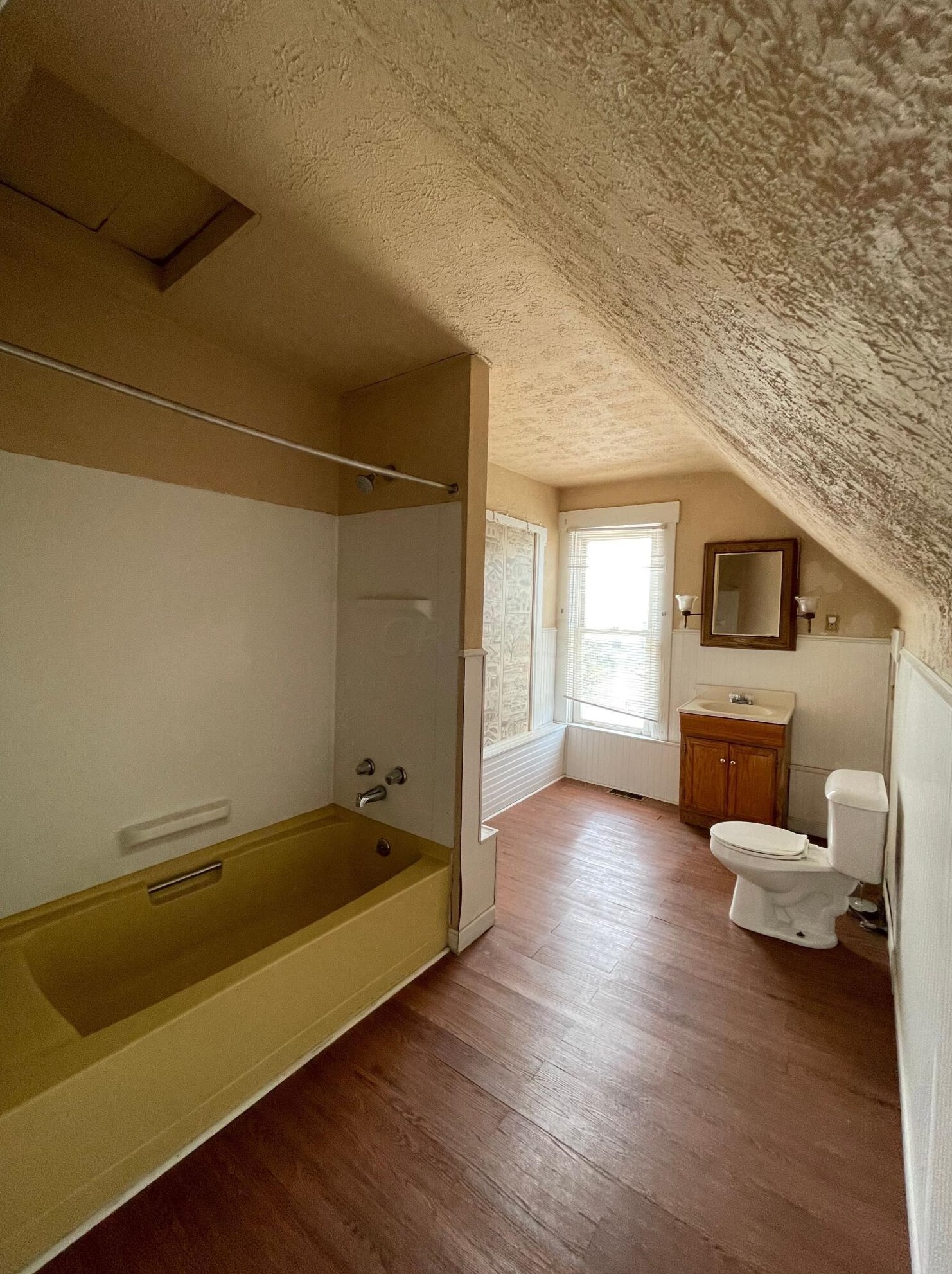 611 2nd Ave, Columbus OH  43201-3715 exterior