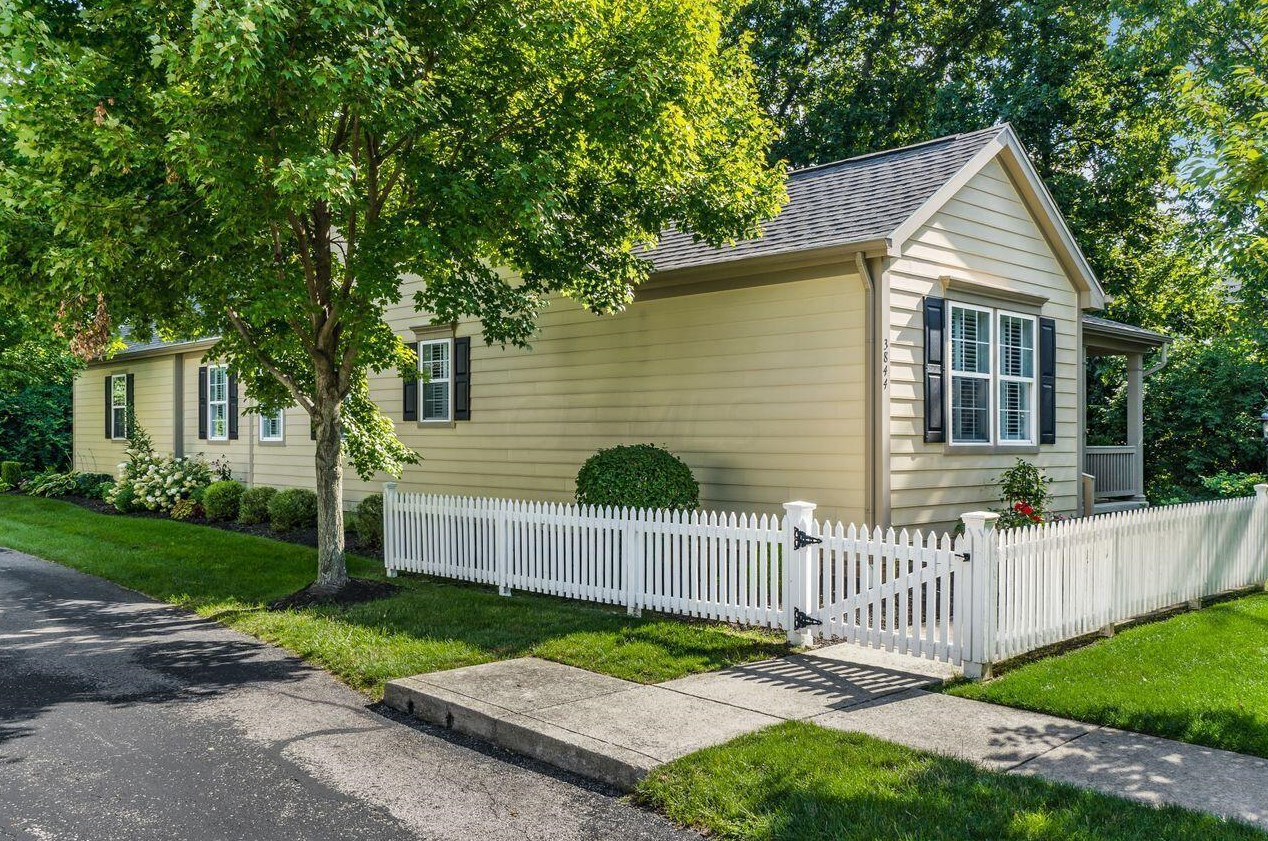 3844 Bentworth Ln, Columbus, OH 43230-8487