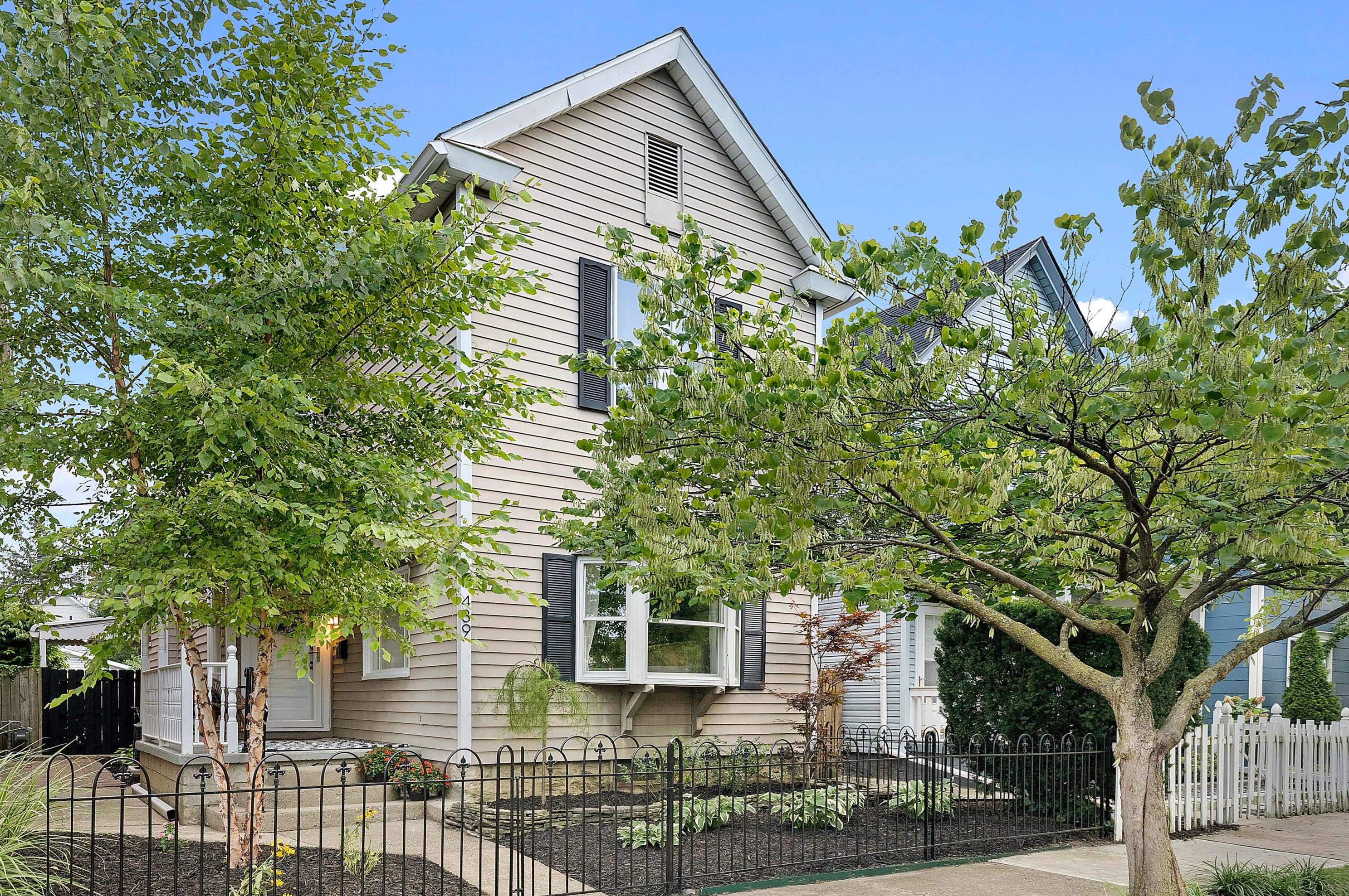 489 Stanley Ave, Columbus, OH 43206-2319
