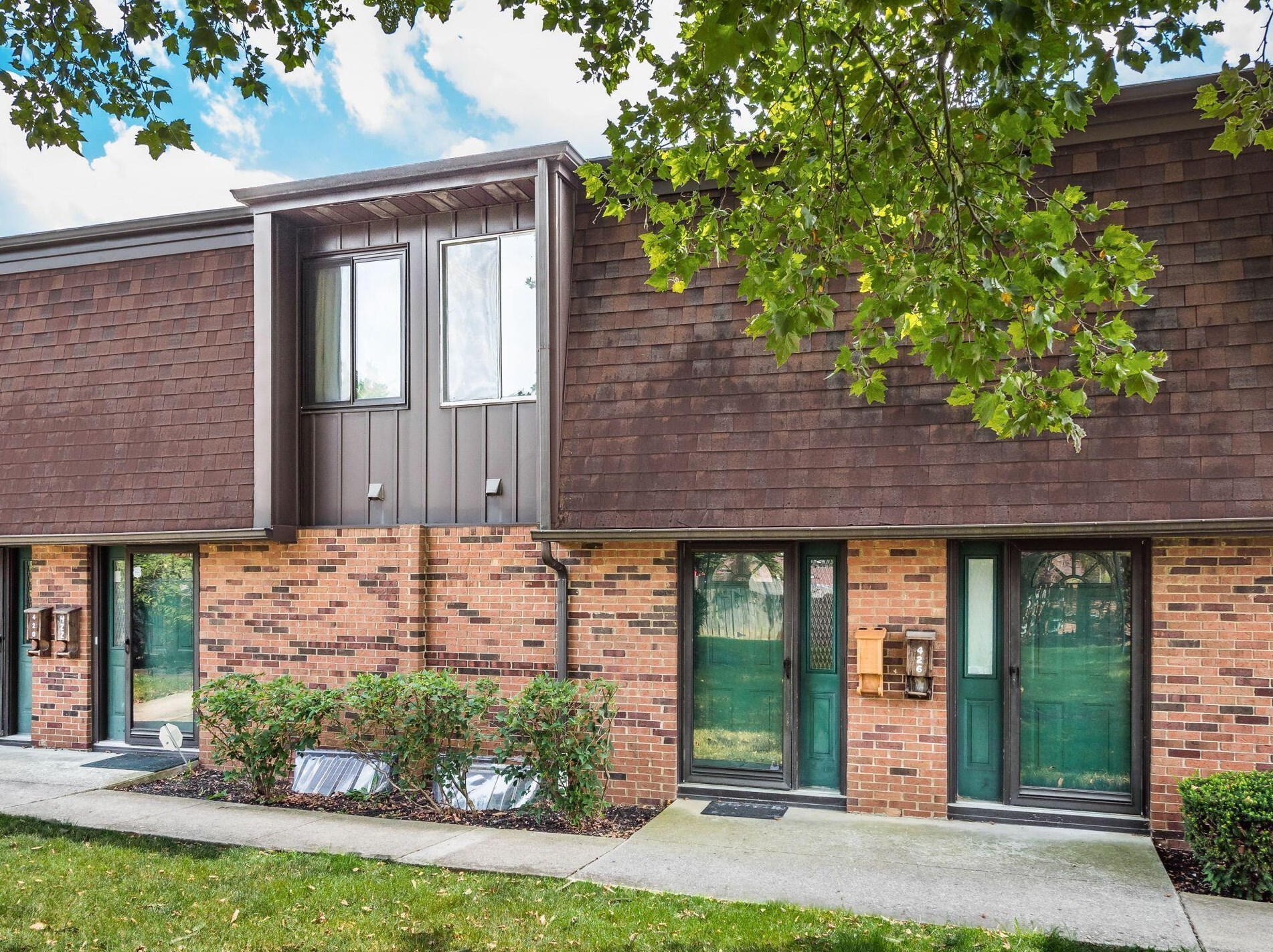 424 Shell Ct, Columbus, OH 43213-0020