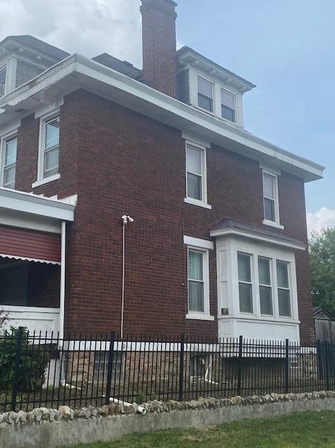 930 Champion Ave, Columbus, OH 43206-1514