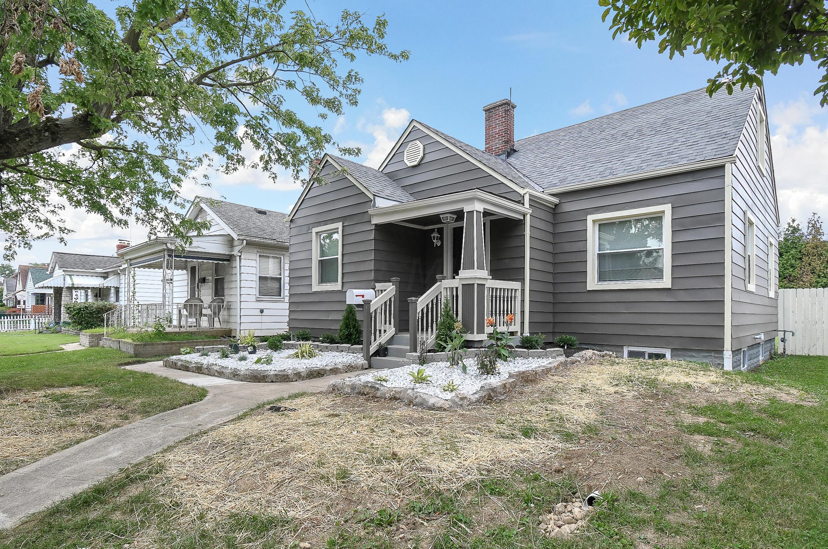 707 Harris Ave, Columbus, OH 43204-2409