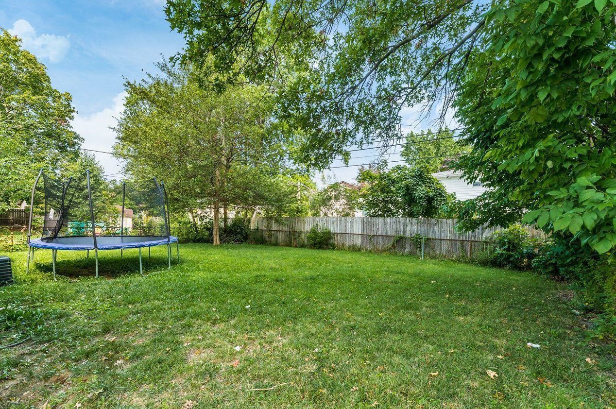 2022 Northcliff Dr, Columbus OH  43229-5343 exterior