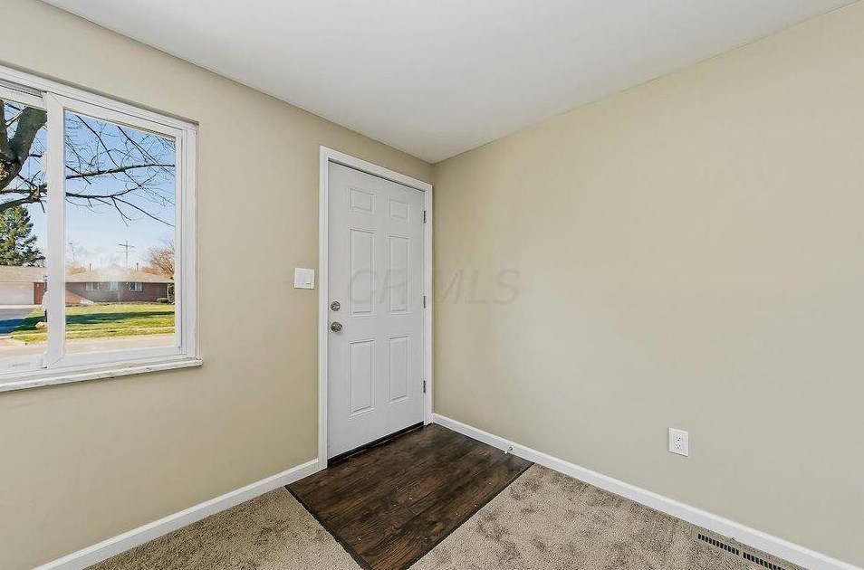 4920 Zimmer Dr, Columbus, OH 43232-6044